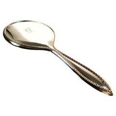 BIRKS – Vintage-Handspiegel aus Sterlingsilber – D-Monogramm – Kanada – 20. Jahrhundert
