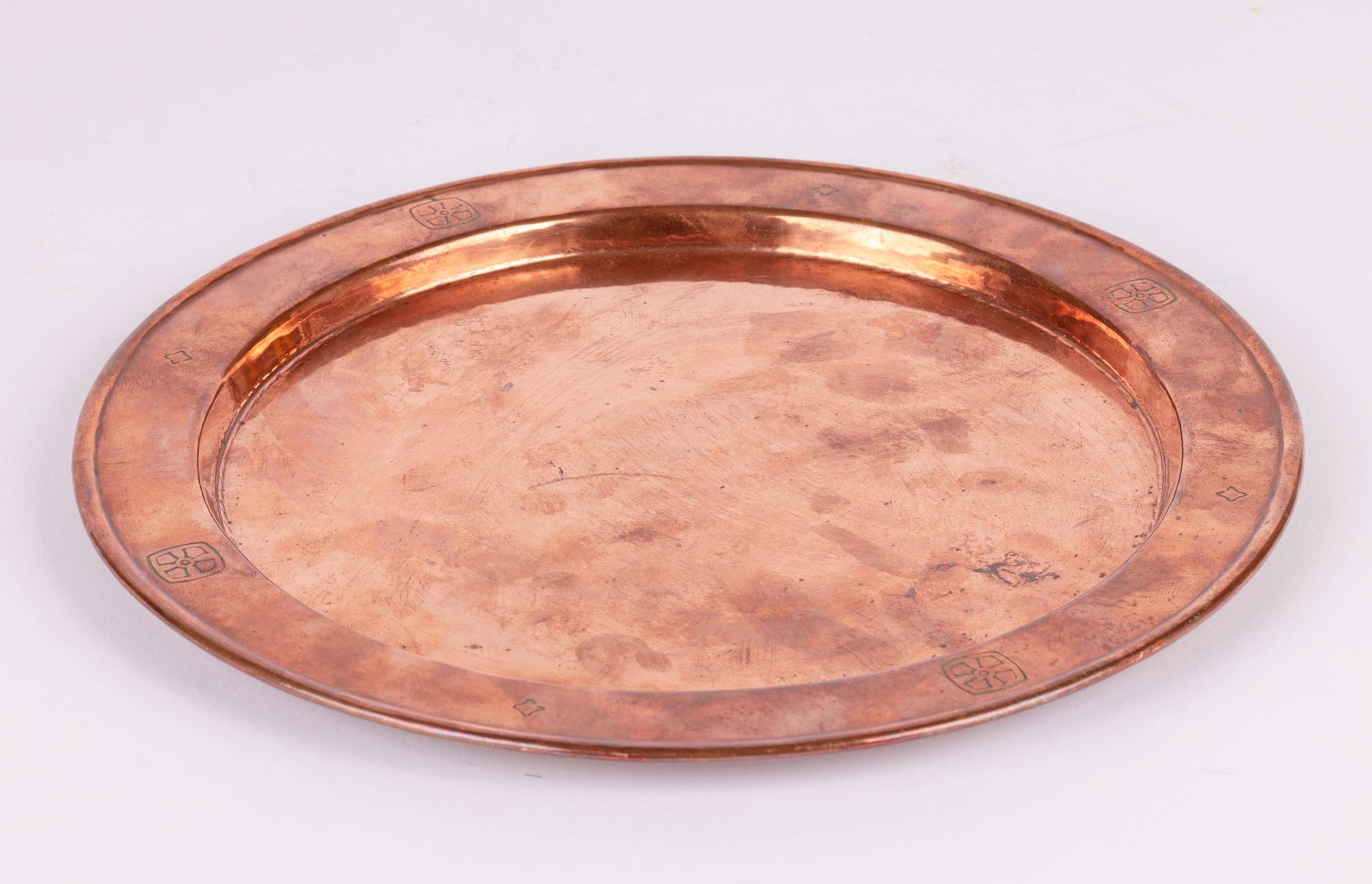Birmingham Guild Arts and Crafts Kupfer-Muster- oder Tablett (Frühes 20. Jahrhundert) im Angebot