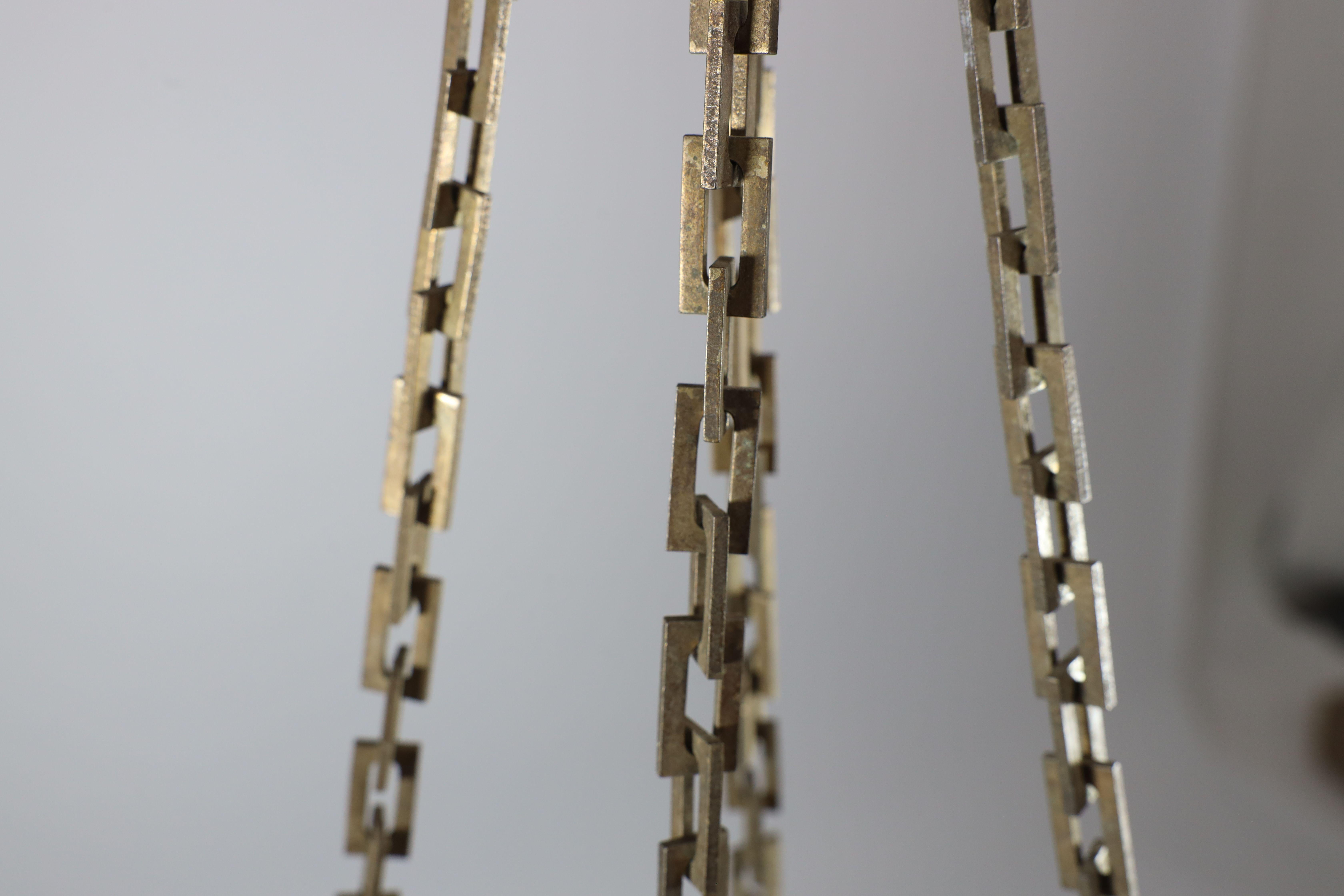 The Guild of Handicraft di Birmingham. Una rara lampada circolare e in rame di Arts and Crafts in vendita 4