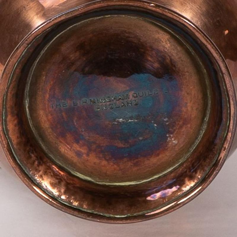 Birmingham Guild of Handicraft. An Arts & Crafts copper and brass chocolate jug For Sale 9