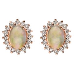 Birthstone-Ohrringe mit neolithischen Opal und nudefarbenen Diamanten, gefasst in 14K
