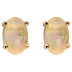Boucles d'oreilles en or jaune 14 carats serties d'opales napolitaines