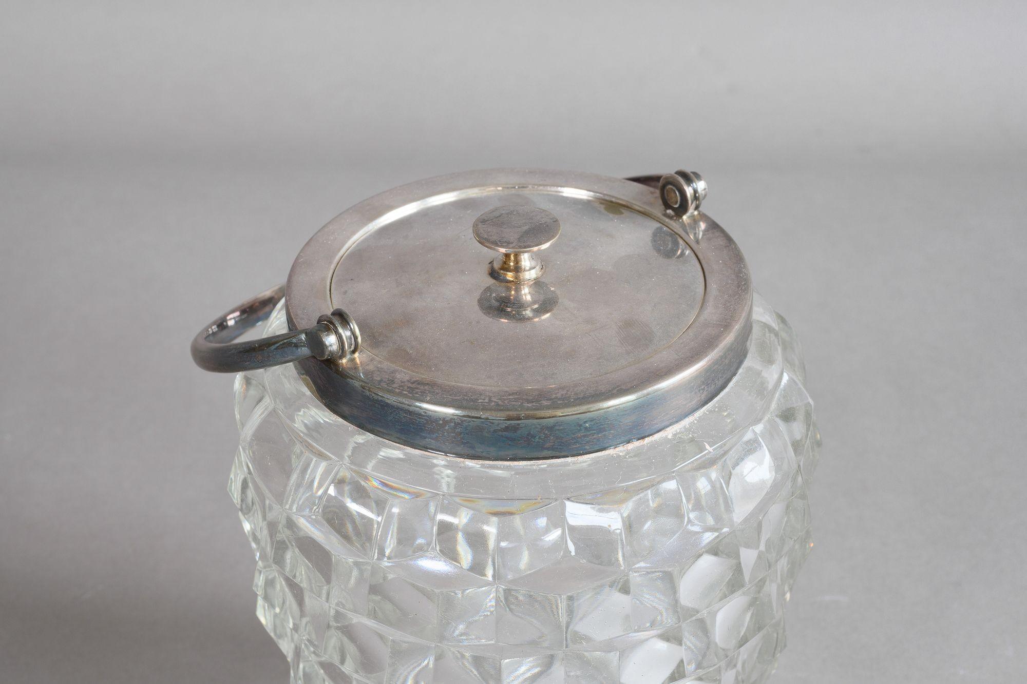 Biscuit Barrel In Good Condition For Sale In London, England