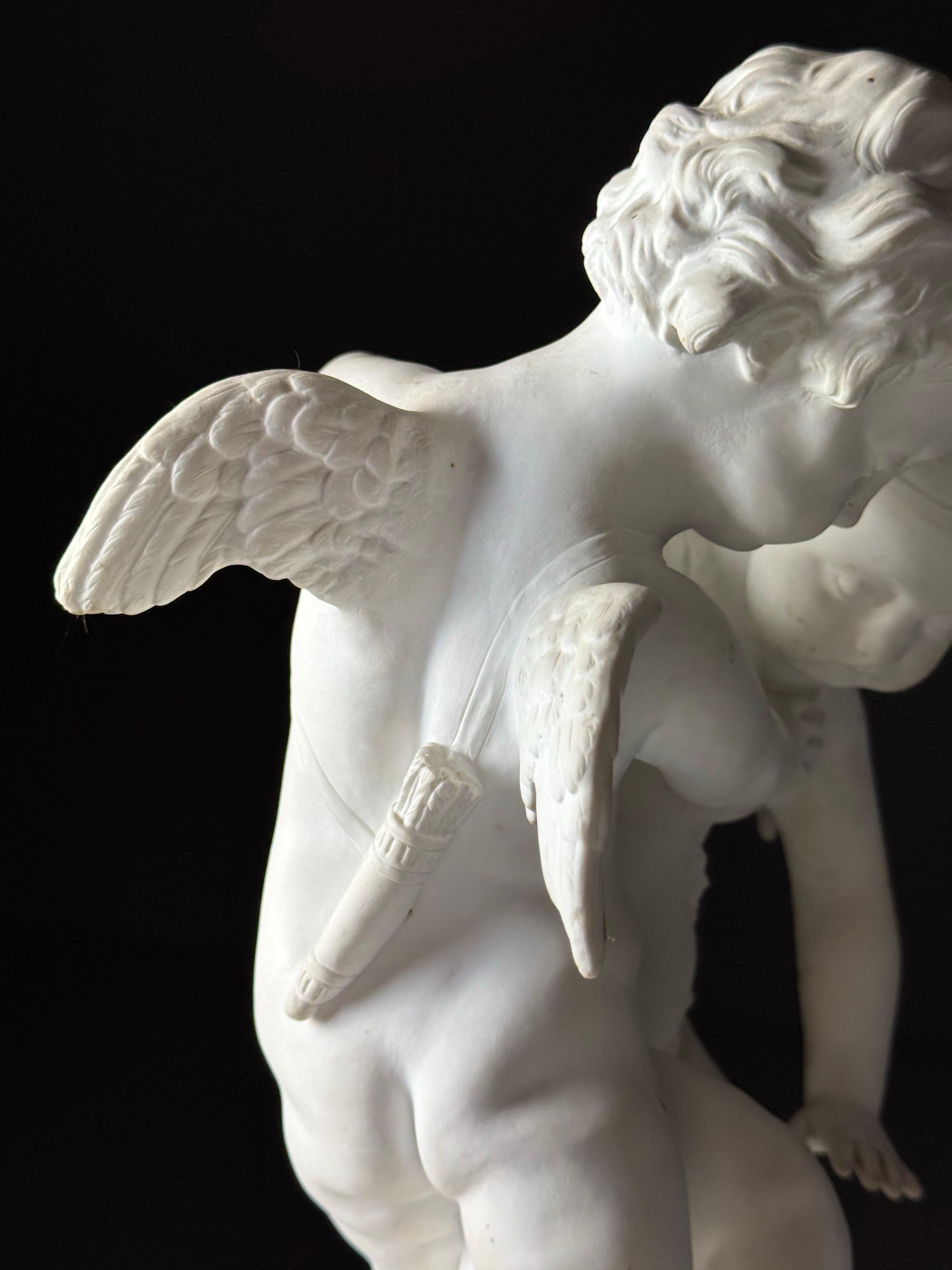 Statue of 2 Puttis.
Made in Biscuit porcelain. Standing on solid wooden custom plinth.

Ca. 1920. After original work by Étienne Maurice Falconet (1716-1791).

In very good condition.

Dimensions: 47H x 32W x 26D