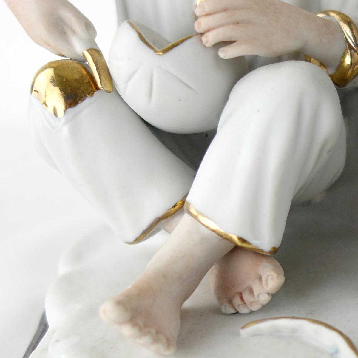 Biscuit Porcelain Statuette of Two Boys Eating a Melon with Gold-Colored Details For Sale 1