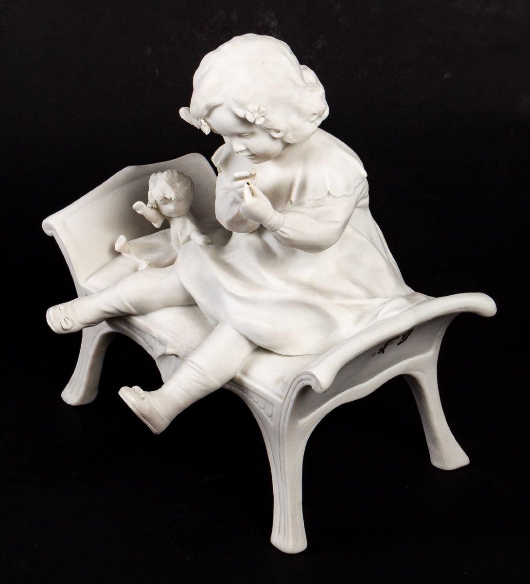 biscuit sculpture