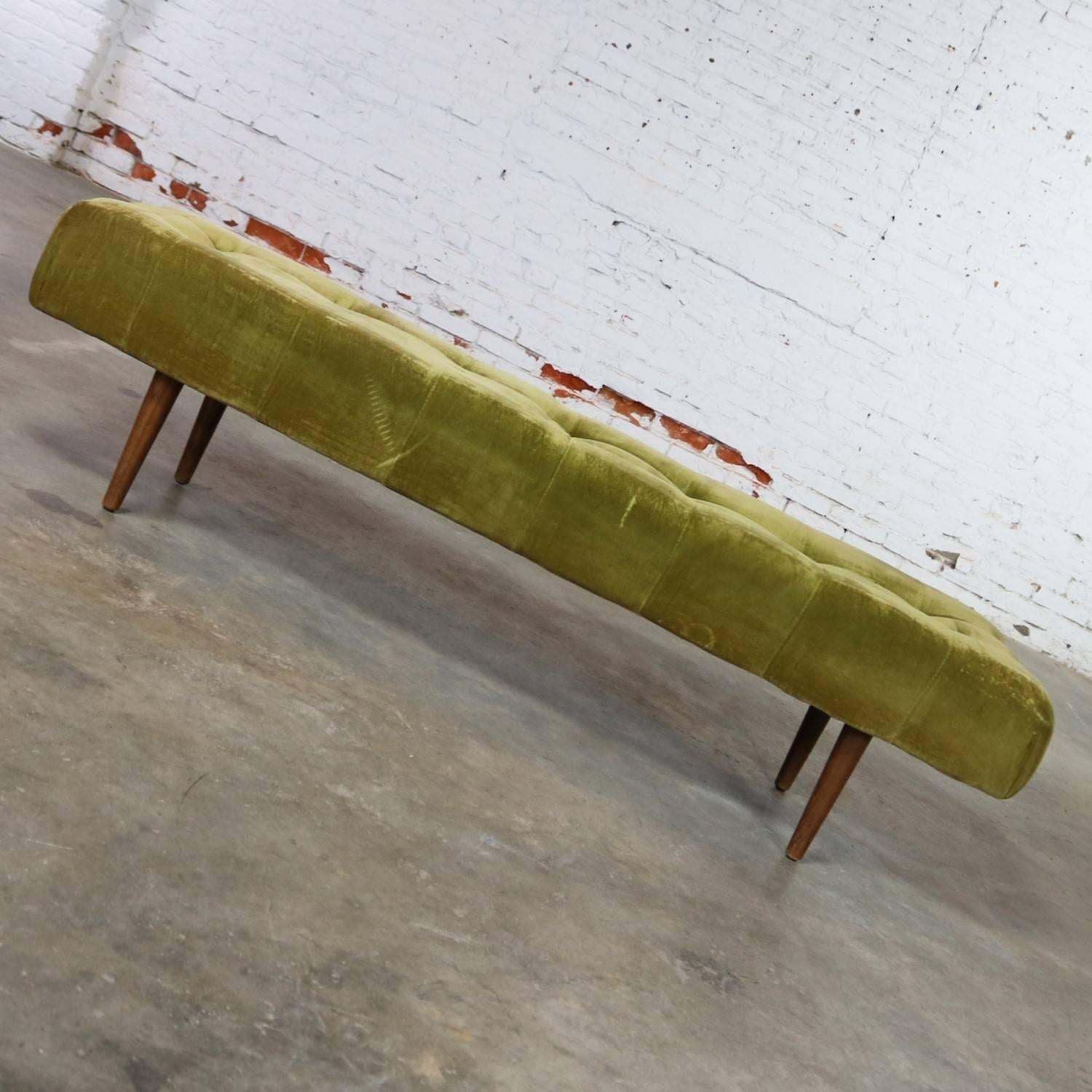 20th Century Biscuit Tufted Upholstered Midcentury Hollywood Regency Bench