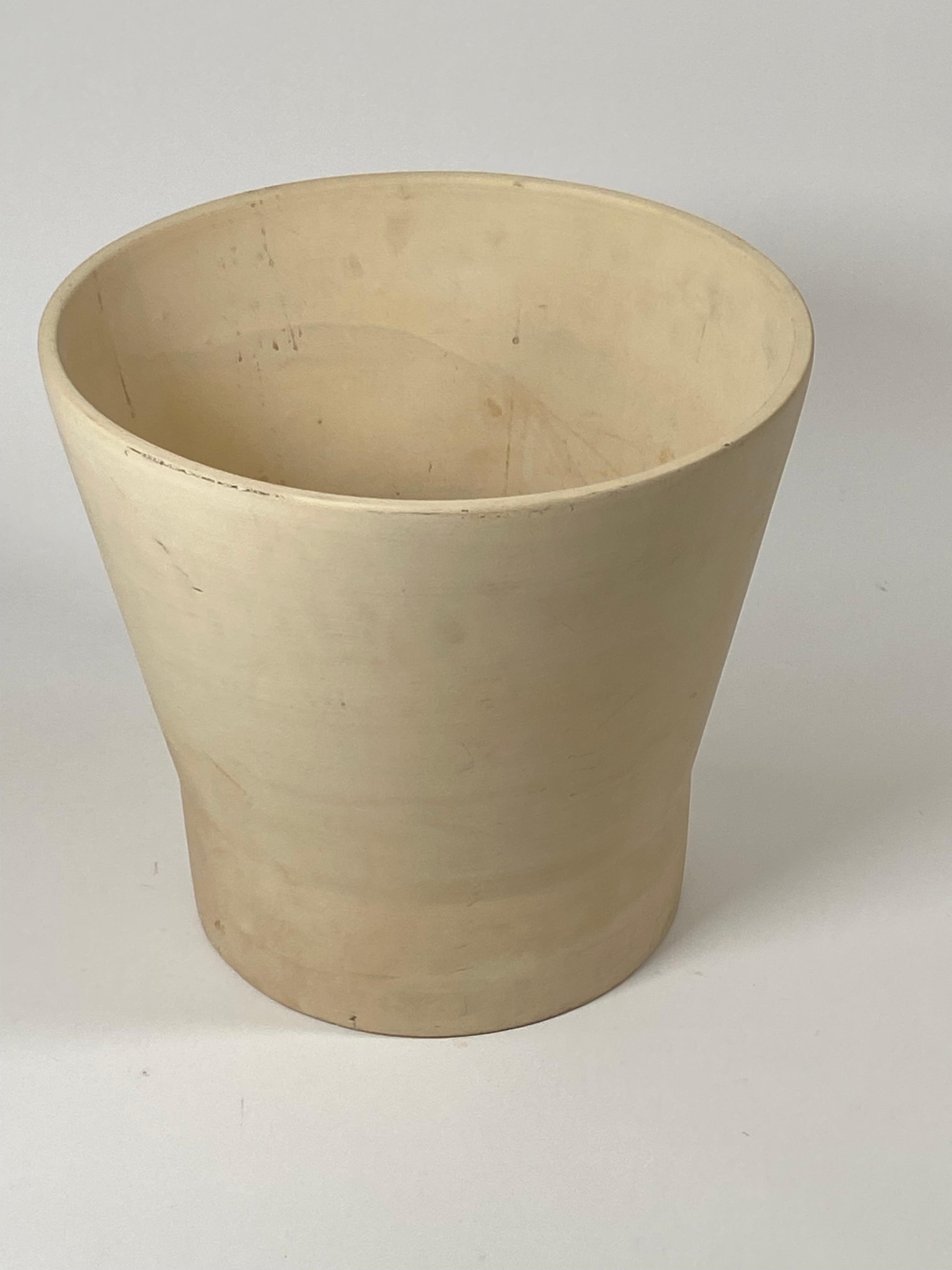 Vintage bisque (unglazed) architecturally designed planter by Gainey Ceramics, the factory has since burnt down but were located in Southern California and one of the biggest ceramics company of planters in the nation. This planter has a conical