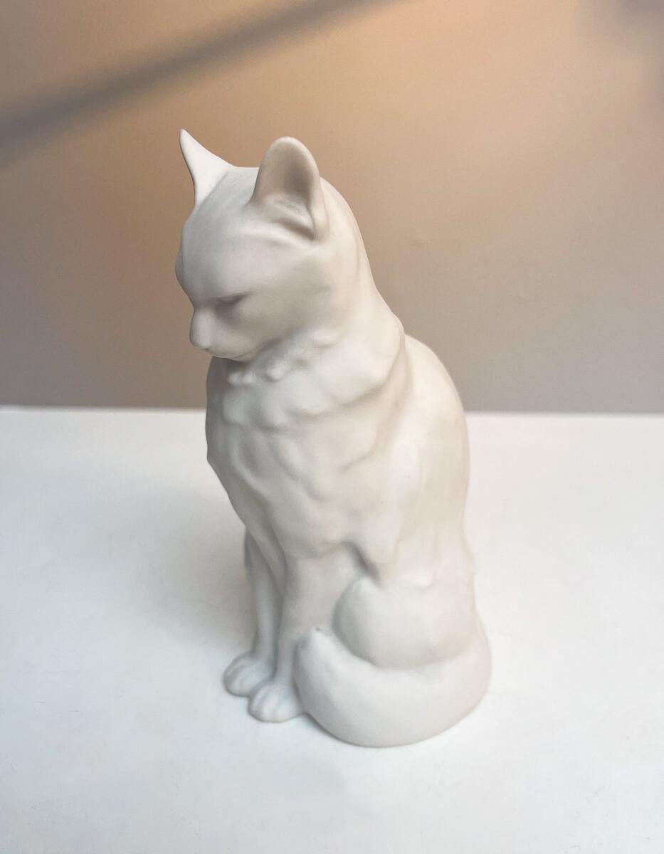 Début du 20ème siècle Sculpture en porcelaine bisquit 