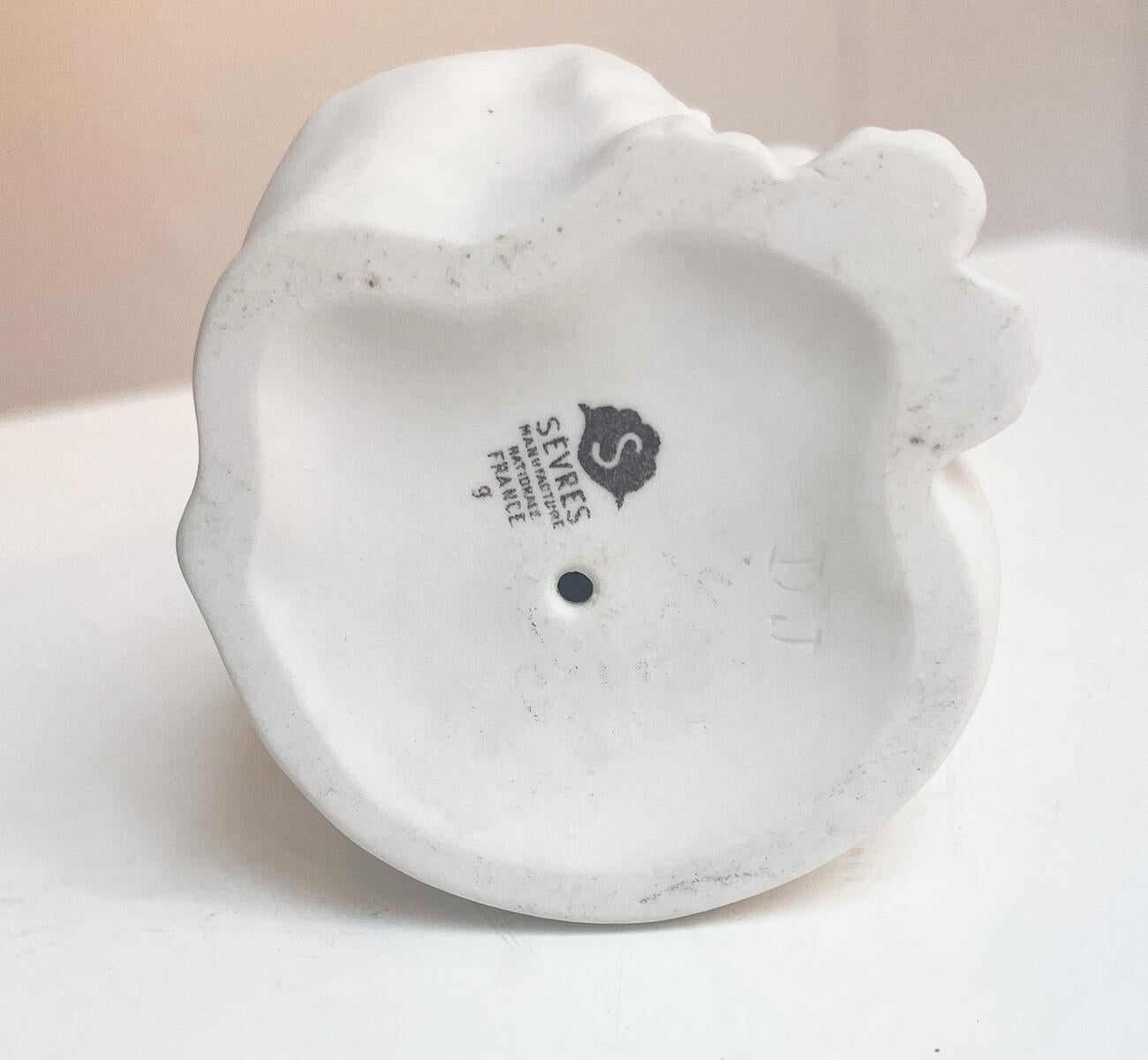 Sculpture en porcelaine bisquit 