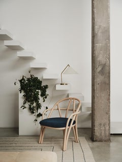 Sedia da salotto 'Bistra' in rattan laccato naturale di AMDL Circle per Gubi