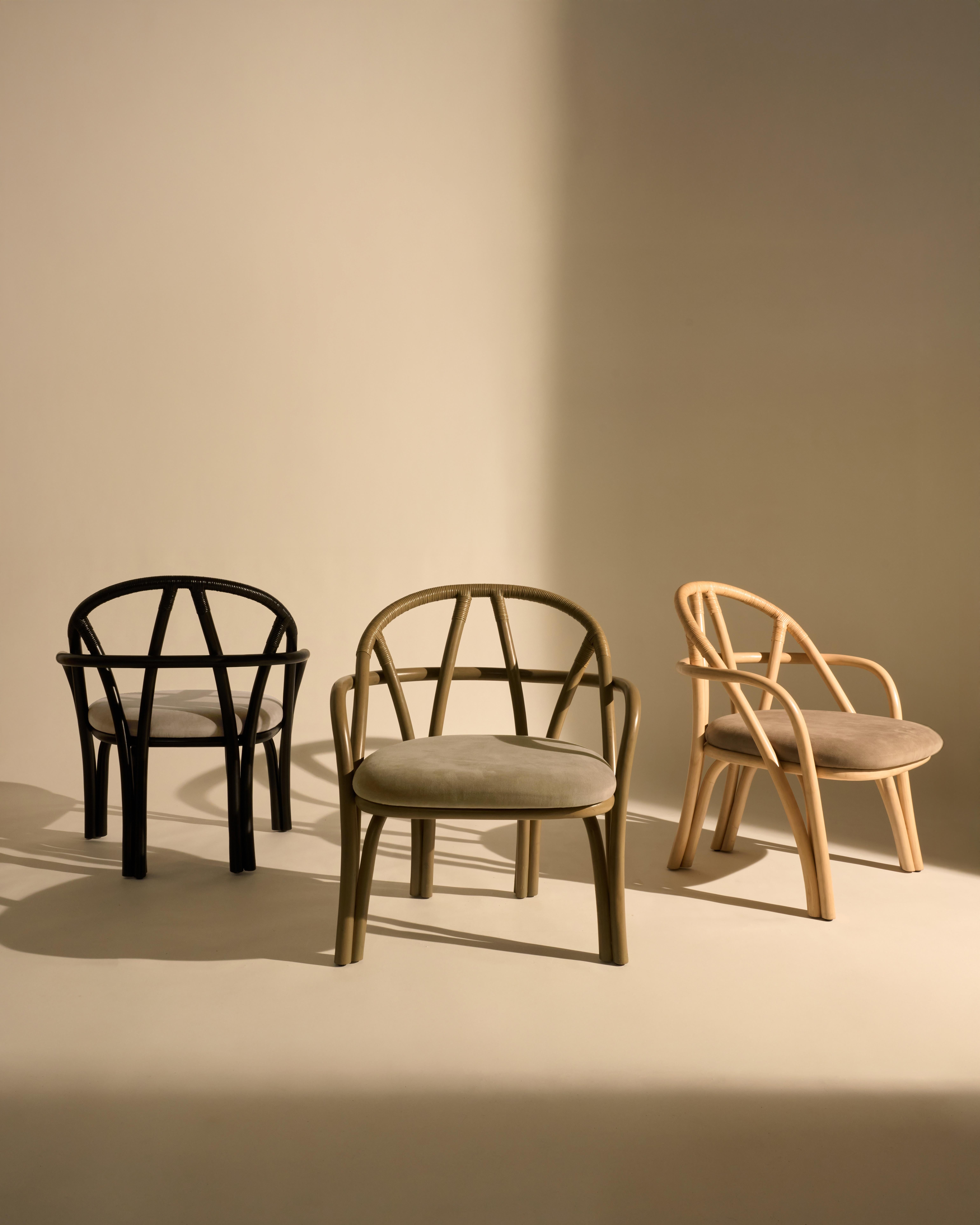 Sedia da salotto 'Bistra' in rattan laccato naturale di AMDL Circle per Gubi in vendita 1