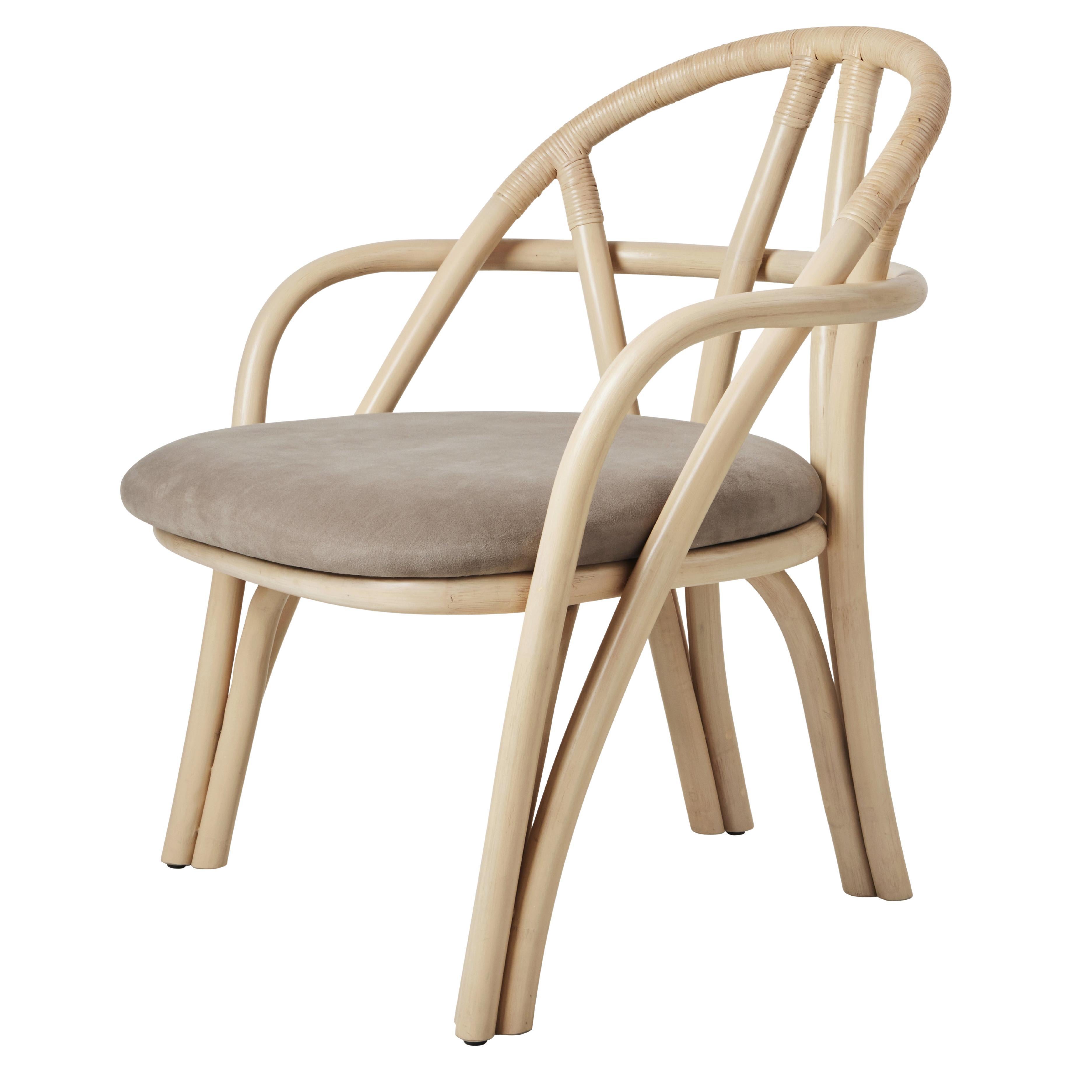 Sedia da salotto 'Bistra' in rattan laccato naturale di AMDL Circle per Gubi