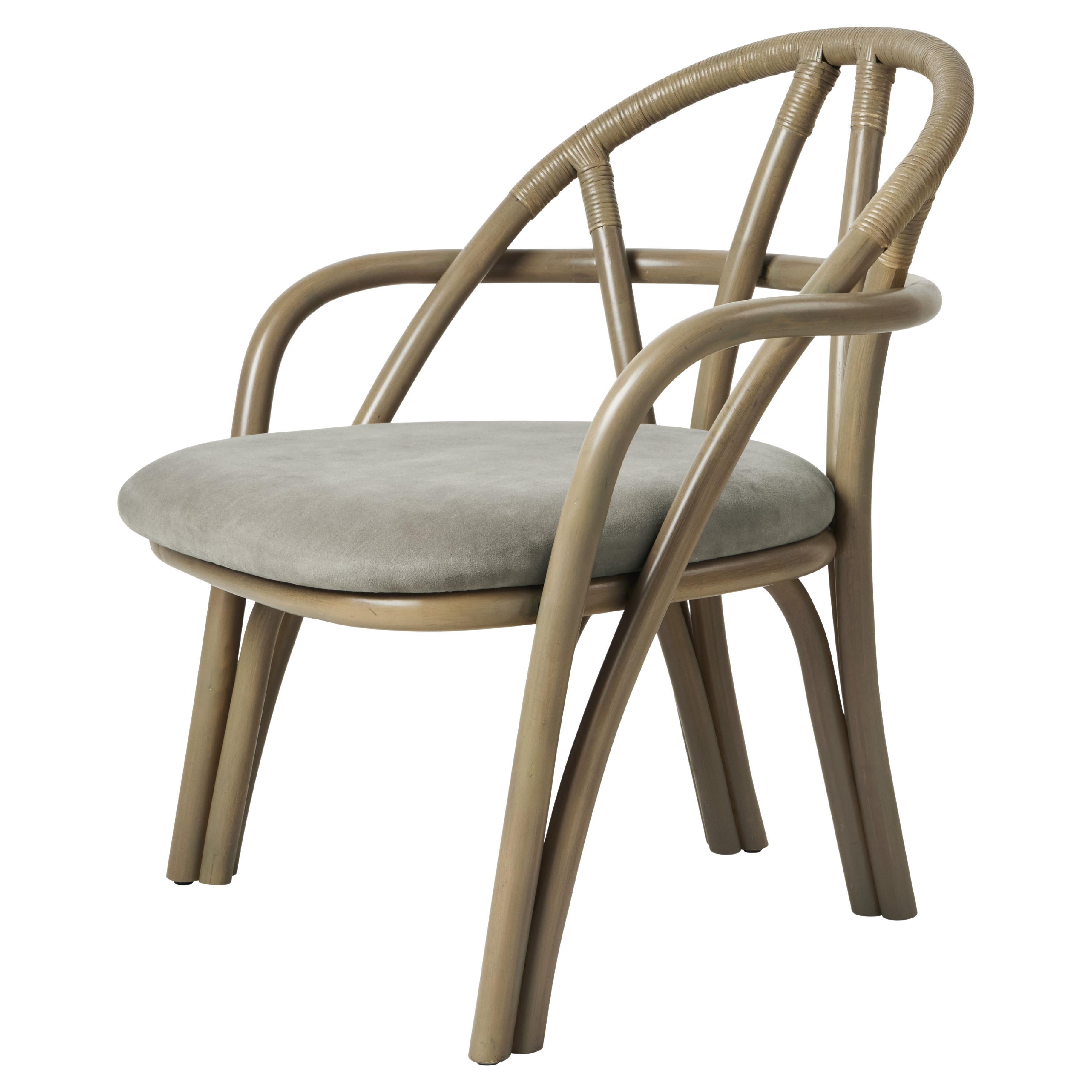 Sedia da salotto 'Bistra' in rattan tinto Oliver di AMDL Circle per Gubi