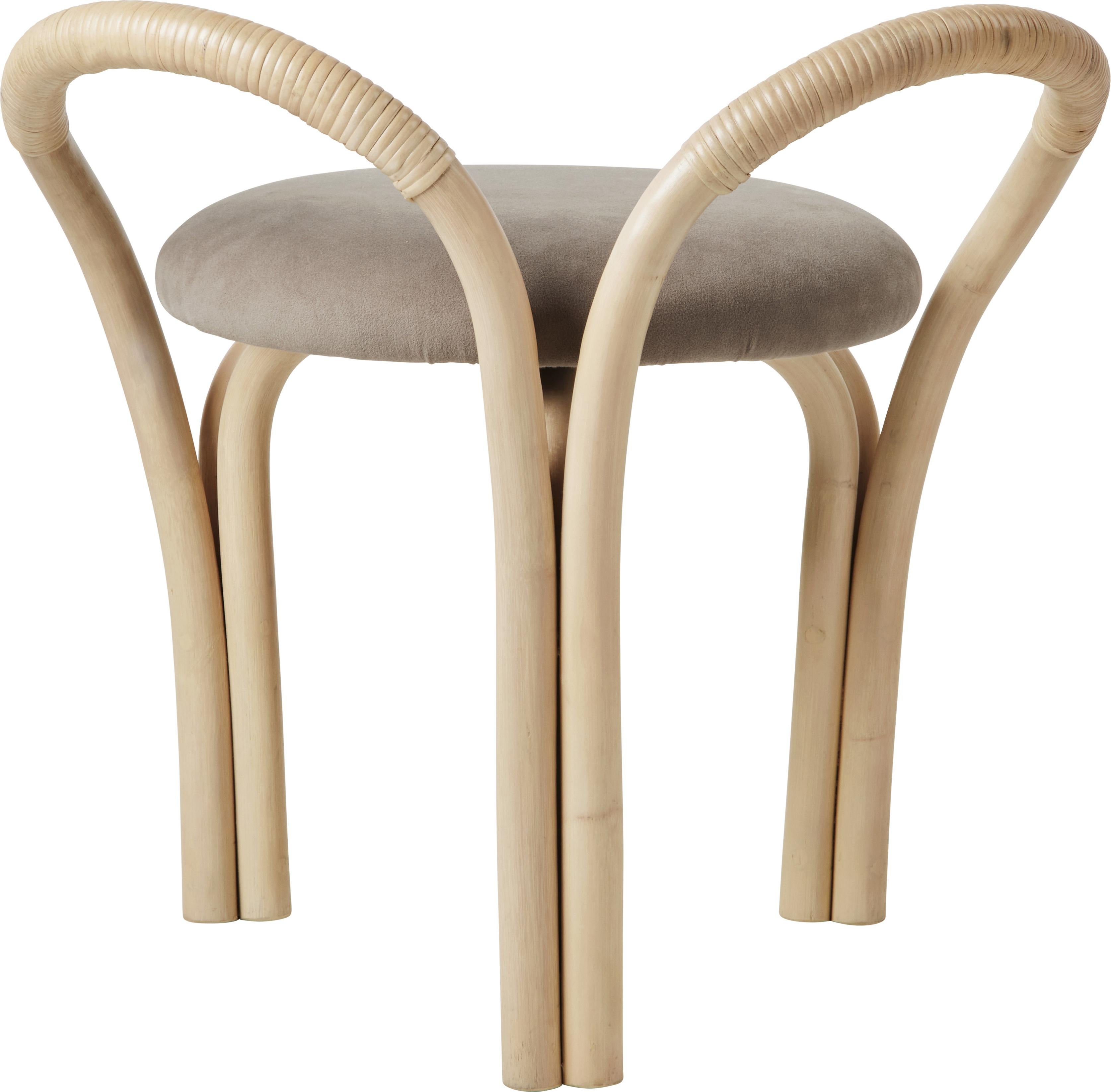 Sgabello 'Bistra' in rattan laccato naturale di AMDL Circle per Gubi in vendita 1