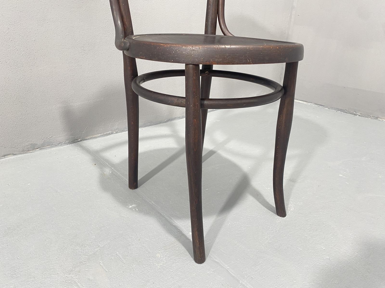 Bistrostuhl THONET, Tschechoslowakei, 1930 (Moderne der Mitte des Jahrhunderts) im Angebot