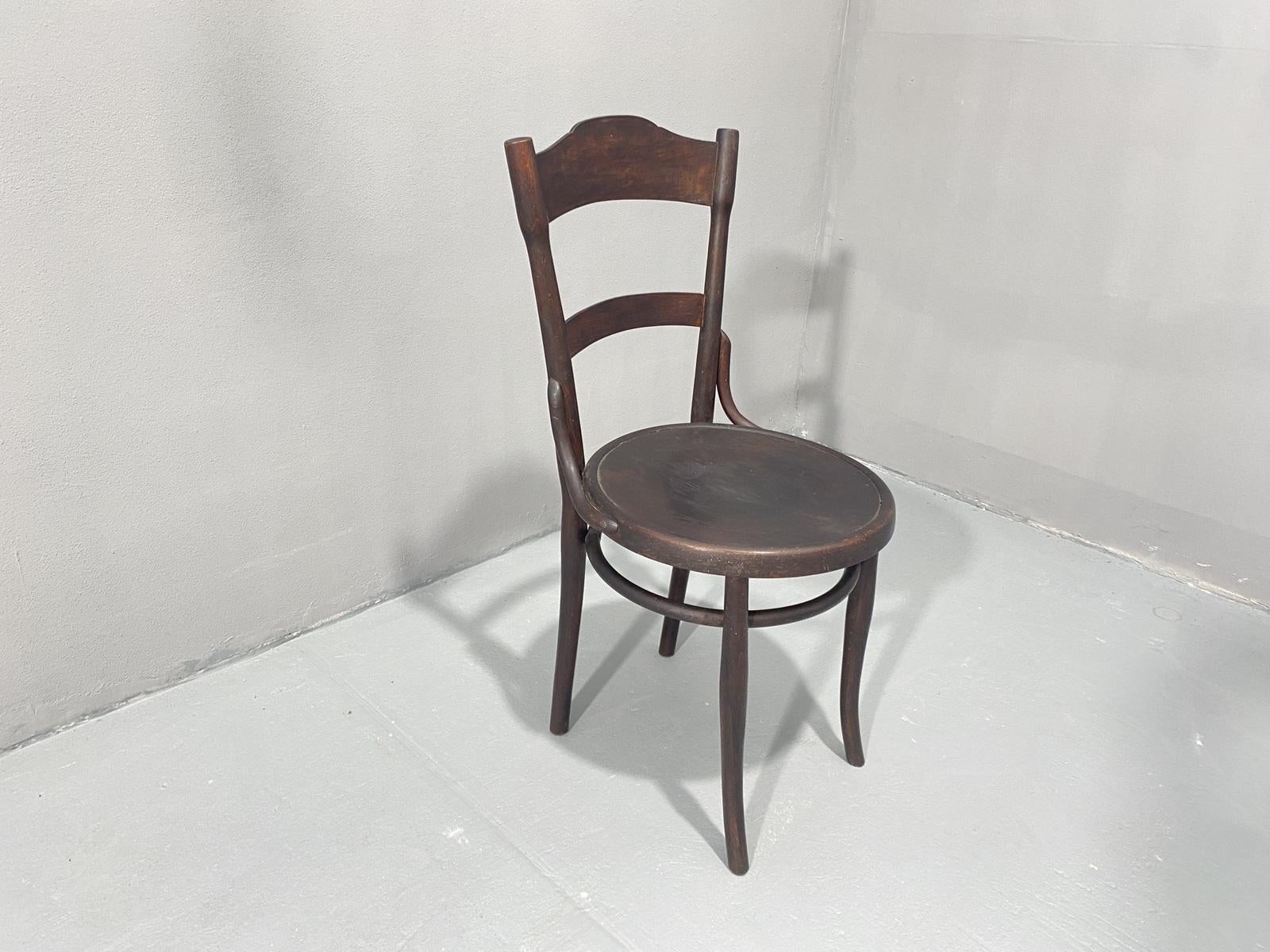 Bistrostuhl THONET, Tschechoslowakei, 1930 (Holz) im Angebot