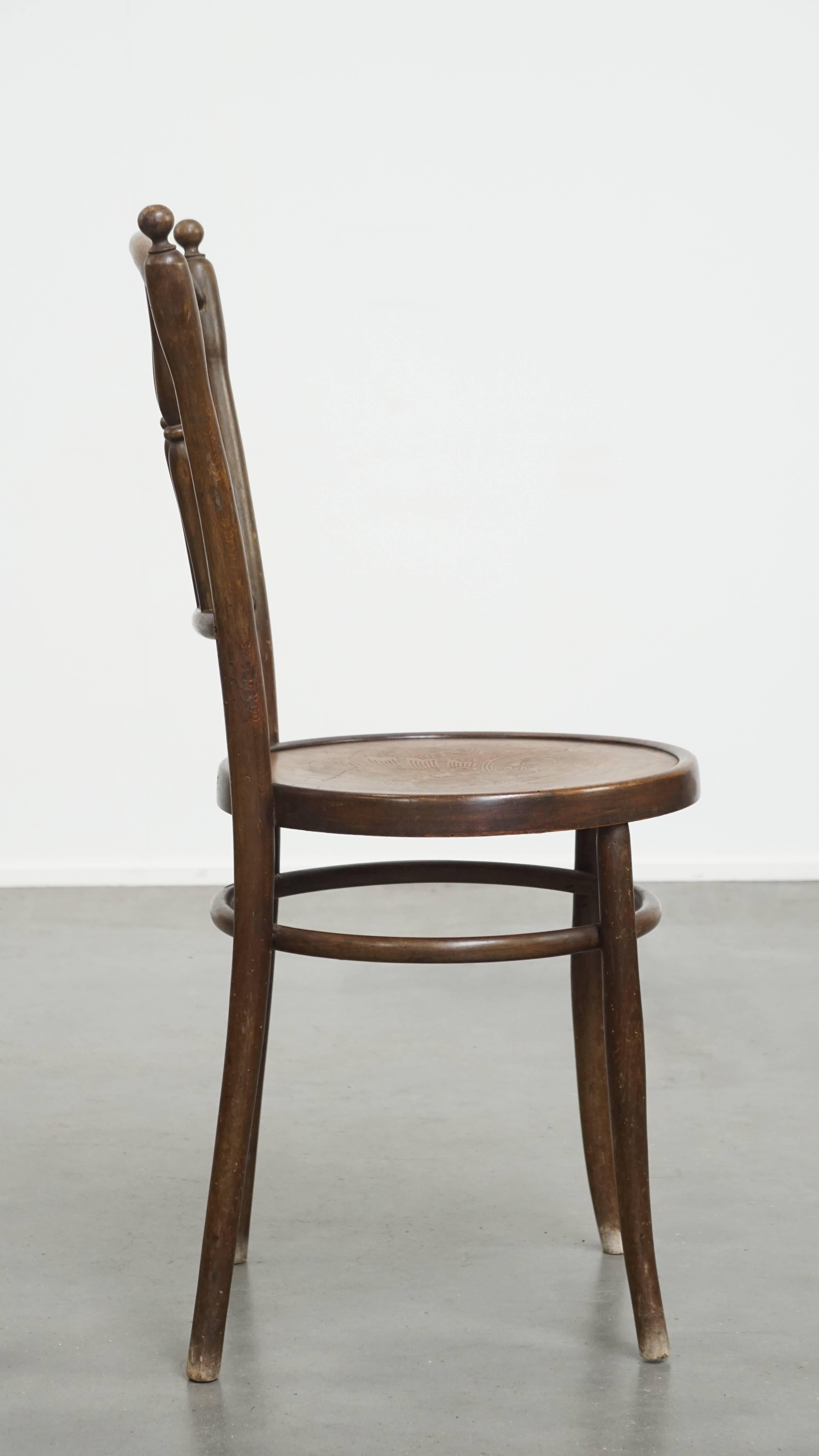 Silla bistro con asiento tallado Romano clásico en venta