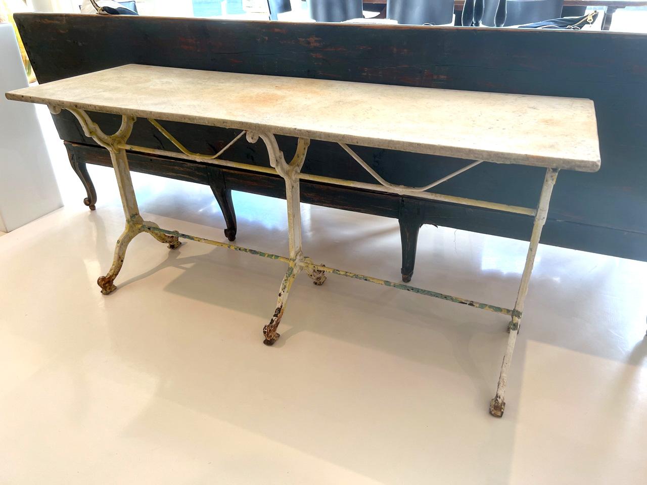 Bistro Table with White Marble Top, 19th Century, French White Iron In Good Condition In New Orleans, LA