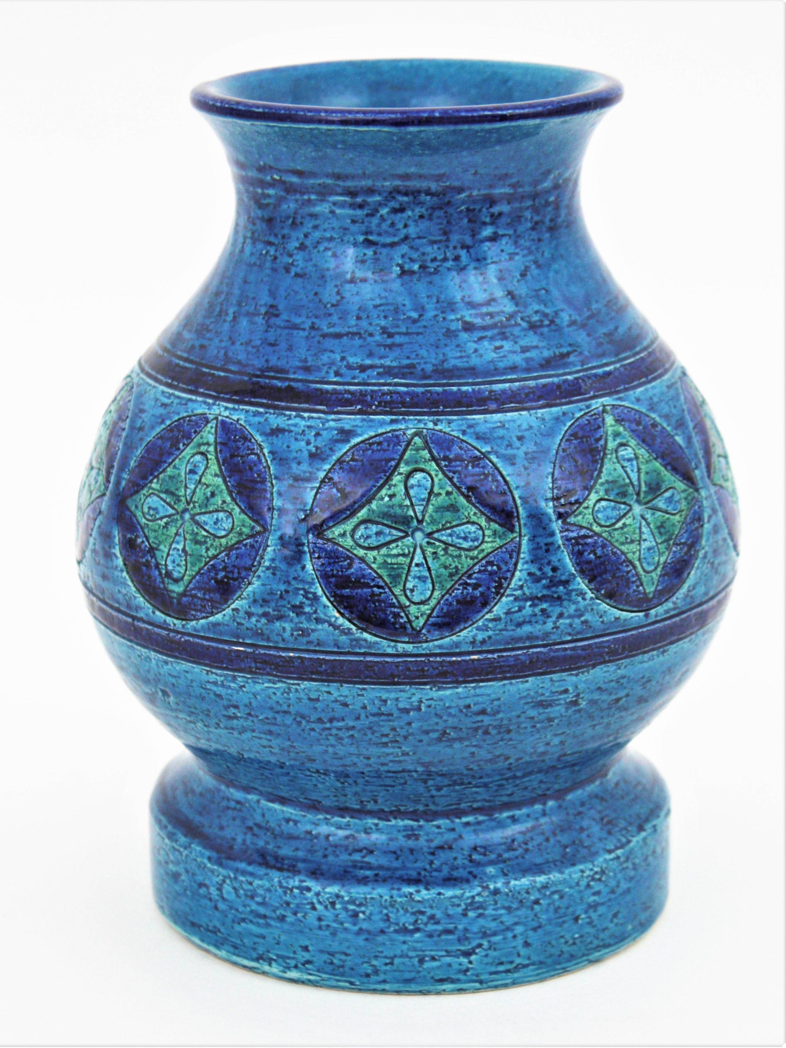 Bitossi Aldo Londi Rimini Blu Ceramic Vase, Italy, 1960s In Excellent Condition For Sale In Barcelona, ES