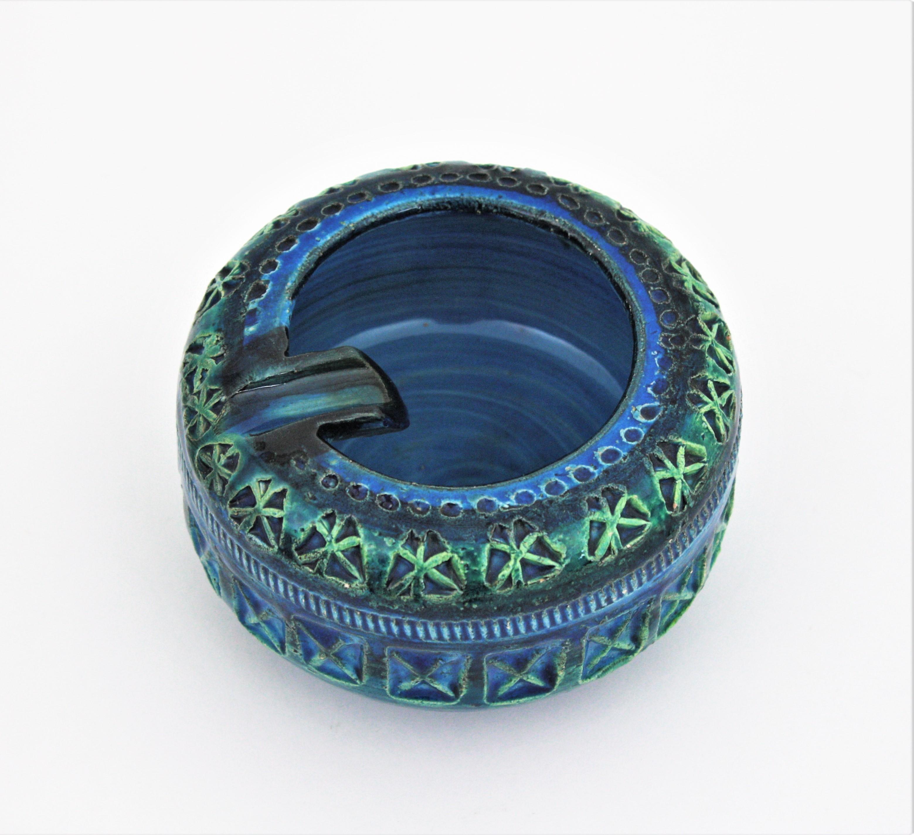 Mid-Century Modern Bitossi Aldo Londi Rimini Blue Ceramic Set of Vase, Ashtray and Candleholder For Sale