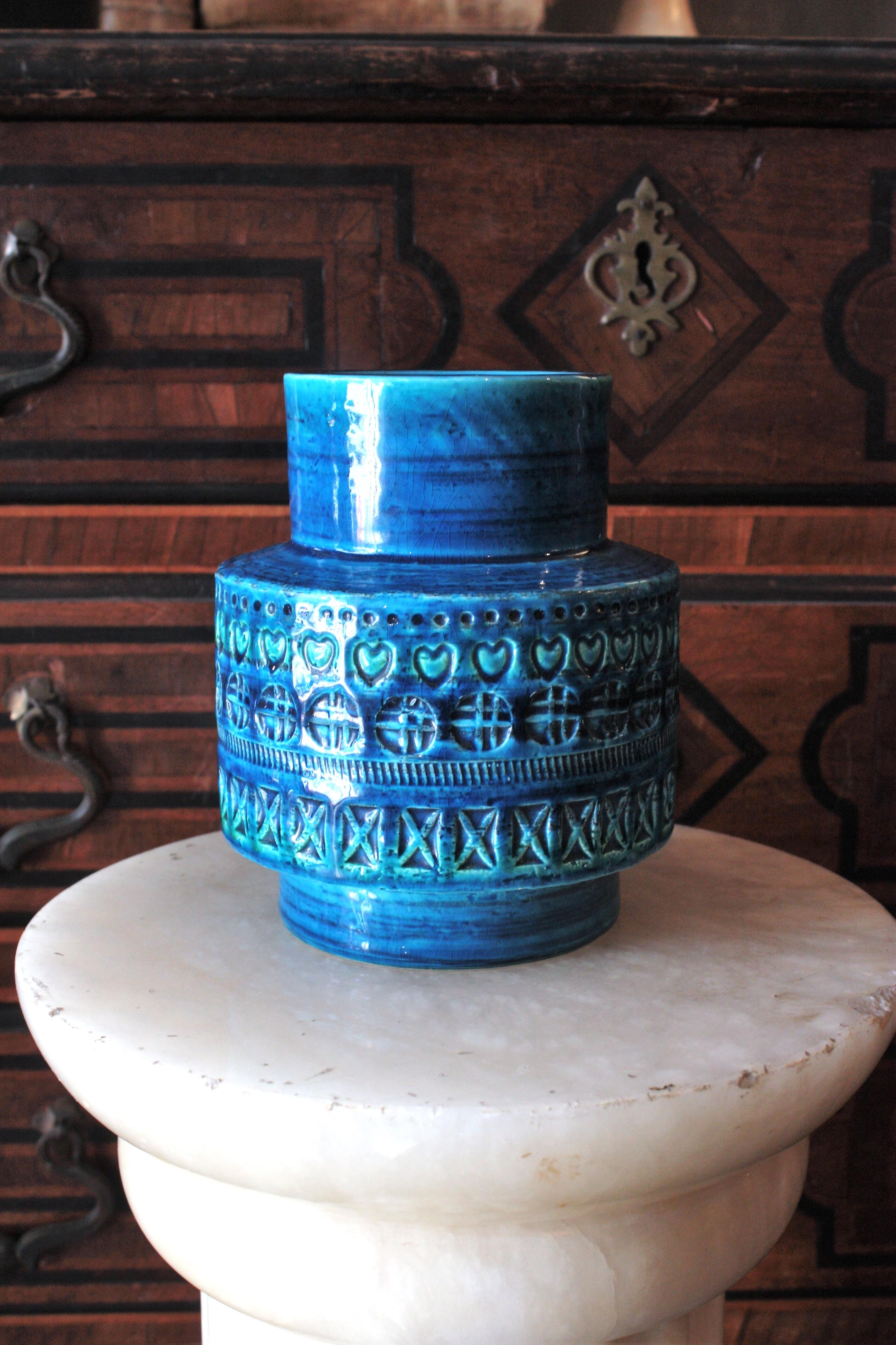 Hand-Crafted Midcentury Bitossi Aldo Londi Rimini Blue Glazed Ceramic Vase For Sale