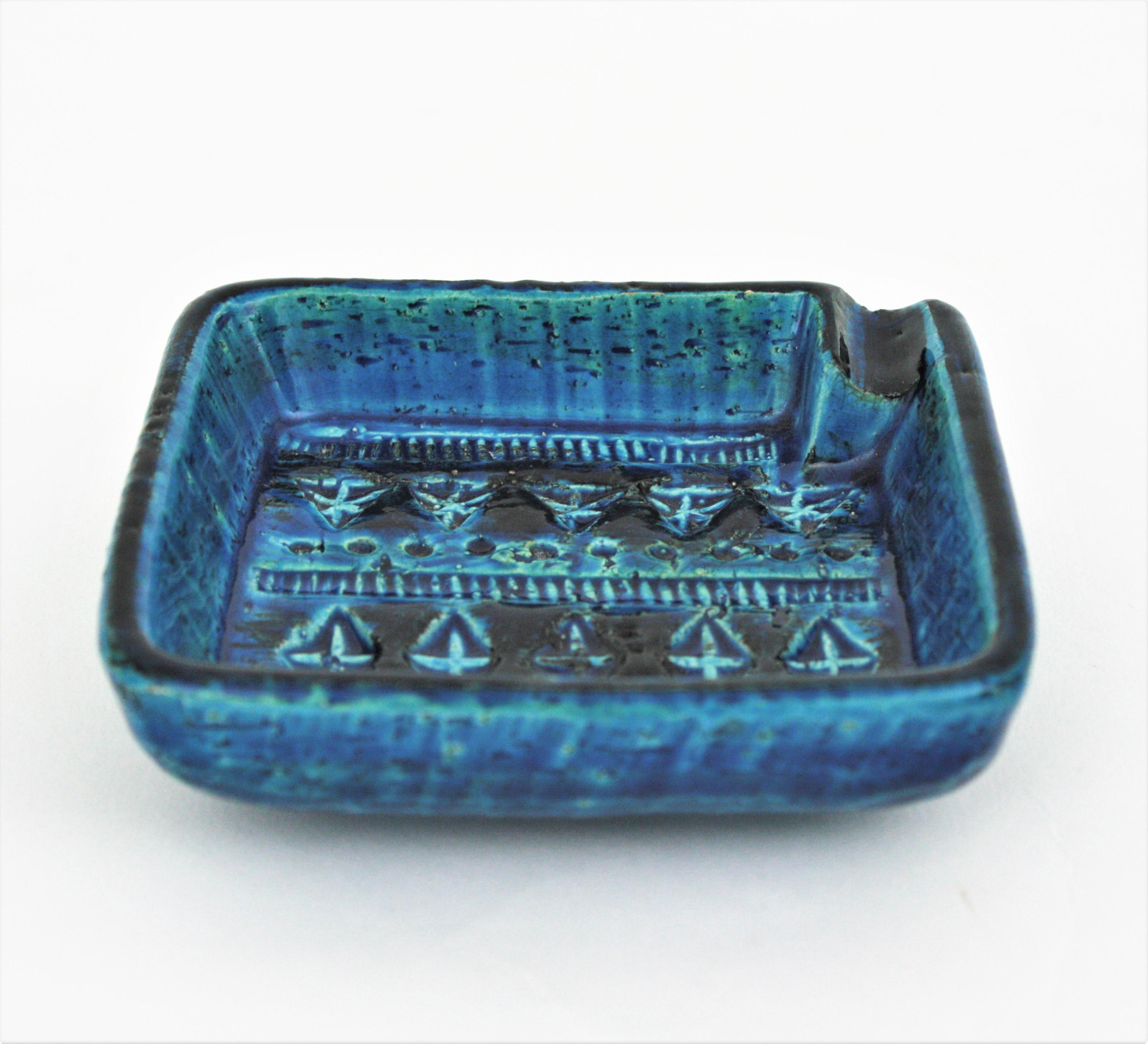 Cendrier carré en céramique émaillée bleue Bitossi Aldo Londi Rimini, Italie, années 1960 en vente 1