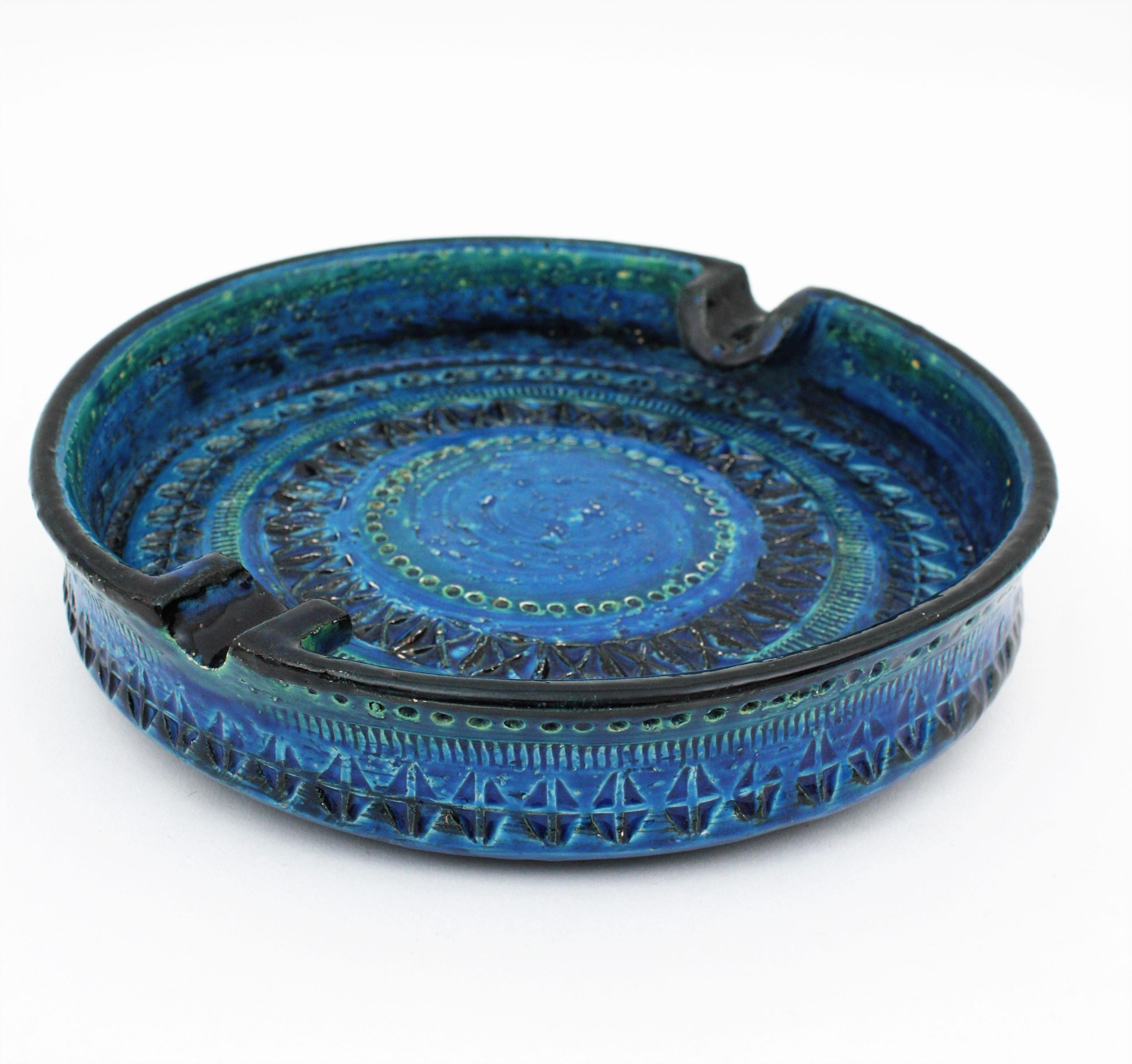 Italian Bitossi Aldo Londi Very Large Ceramic Round Ashtray, Rimini Blu For Sale