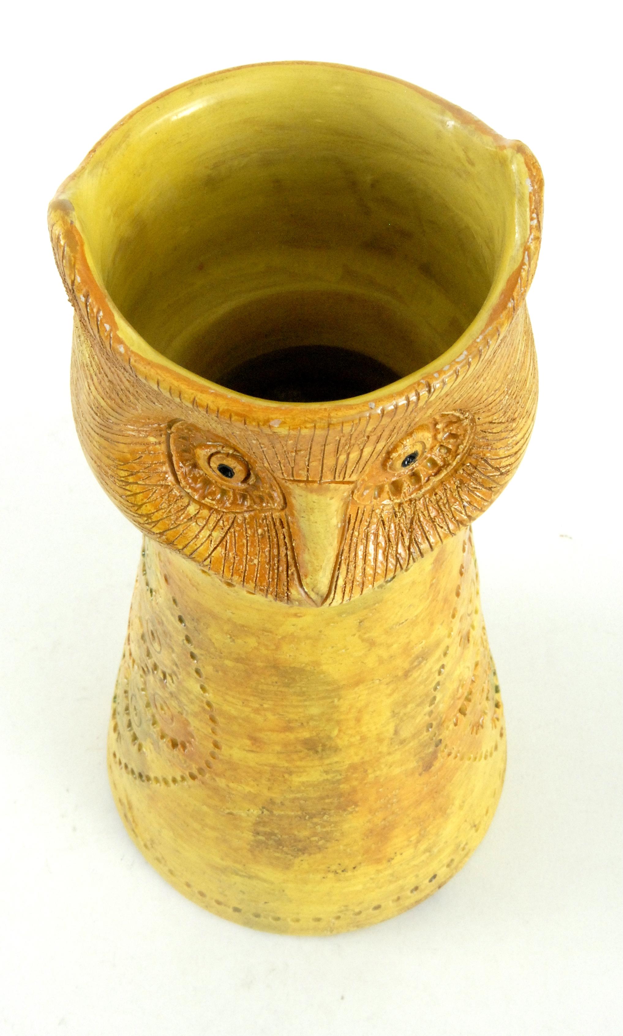 Hand-Crafted Bitossi Aldo Londi Yellow Owl Vase, Italy, circa 1968