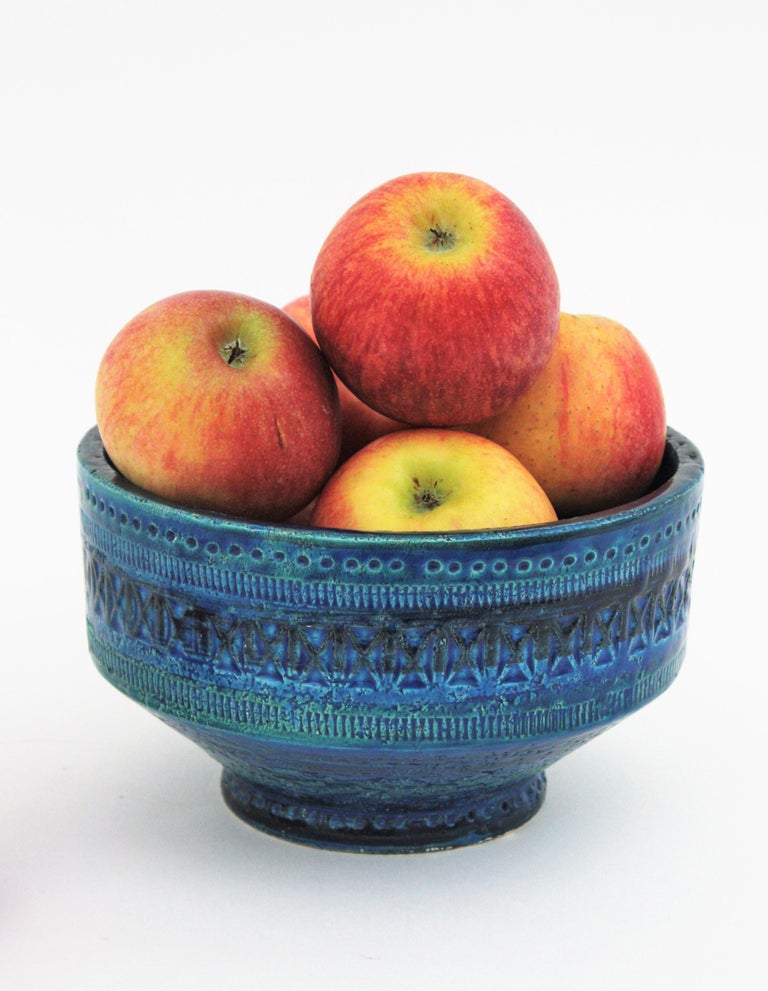 Italian Bitossi Ando Londi Rimini Blue Glazed Ceramic Centerpiece or Fruit Bowl For Sale