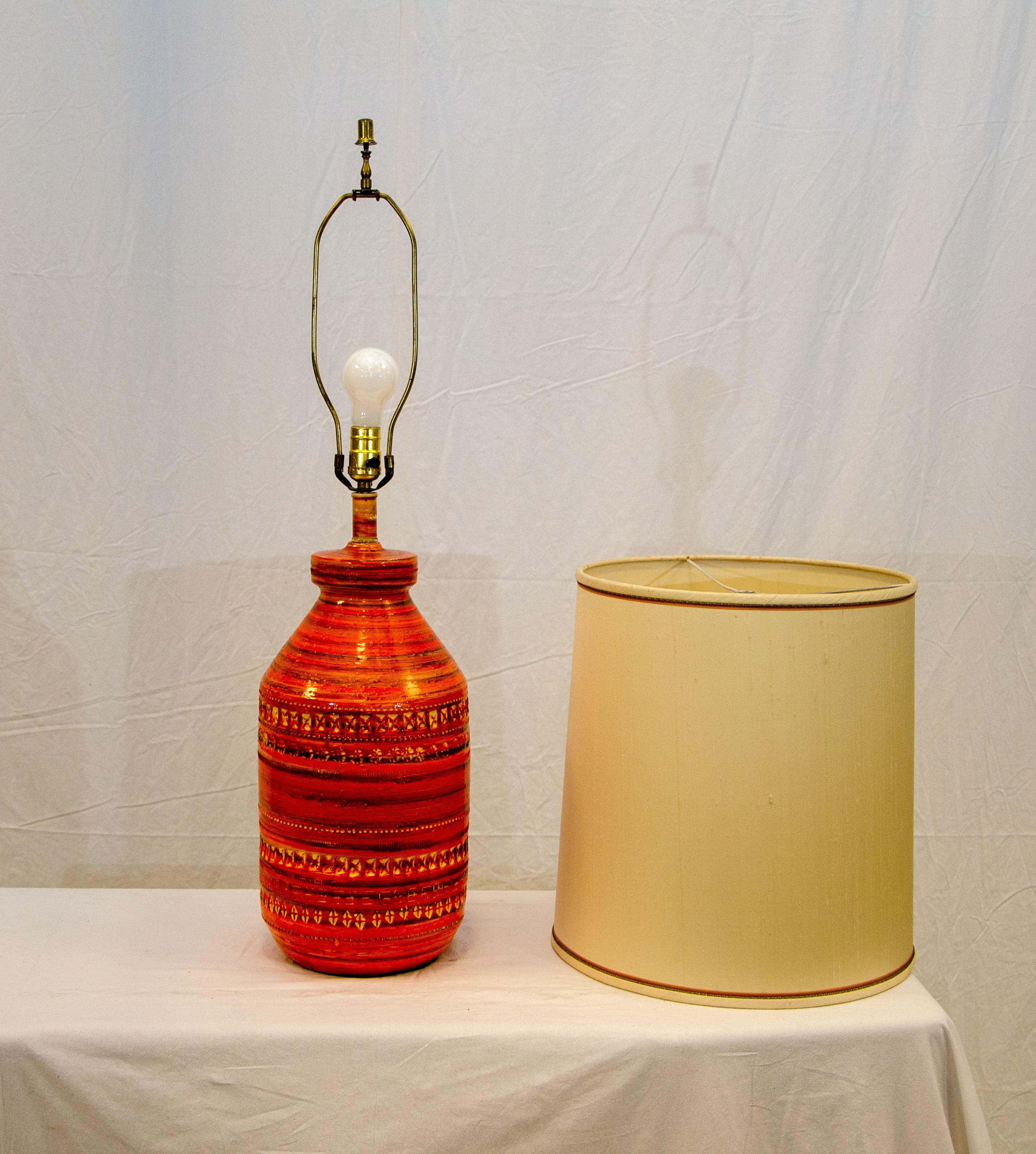 Bitossi 'Attributed' Orange Table Lamp, Original Lampshade In Good Condition For Sale In Crockett, CA