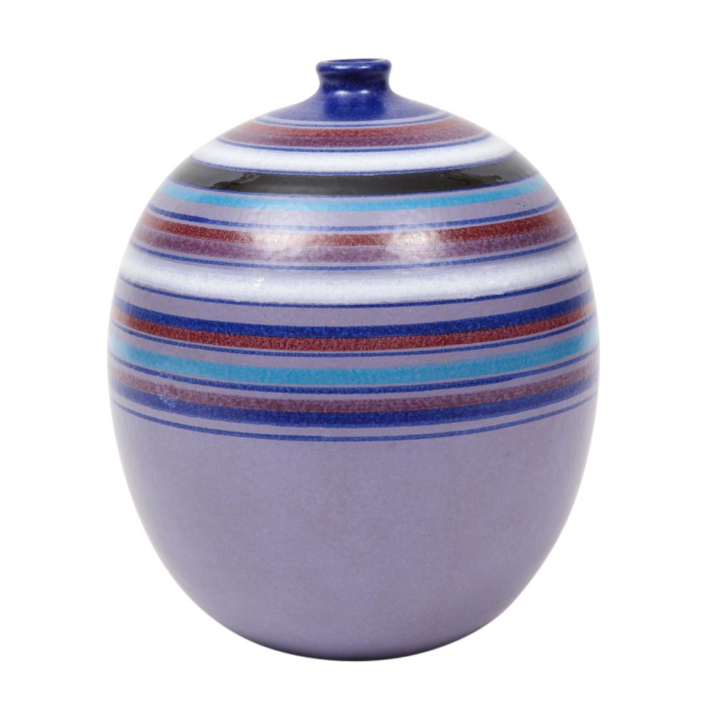 Mid-Century Modern Vase boule Bitossi à rayures, violet, bleu, blanc, rouge, signé en vente