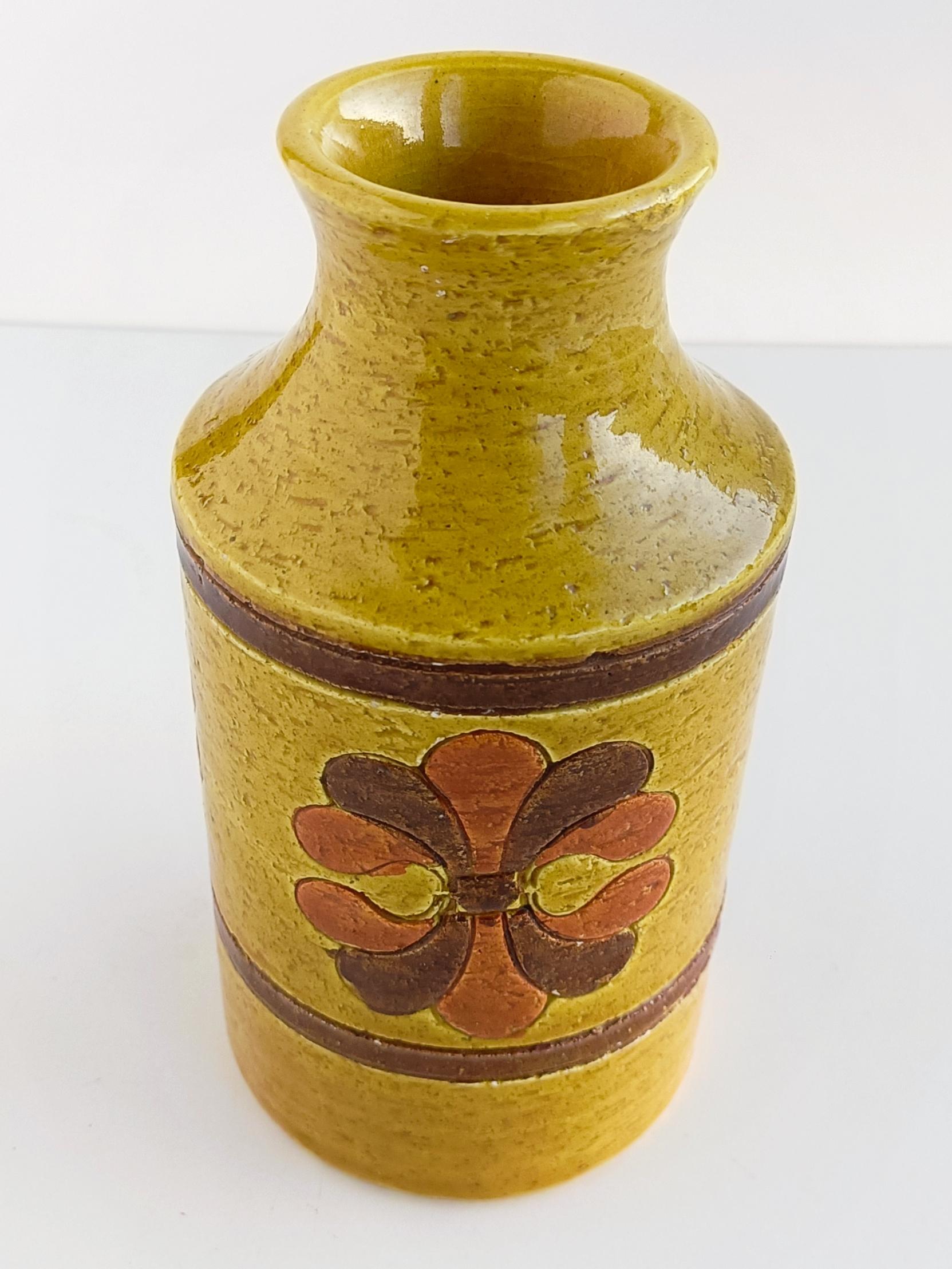 Hand-Crafted Vintage Italian Bitossi by Aldo Londi Mid Century Modern Ceramic Vase, 1960s For Sale
