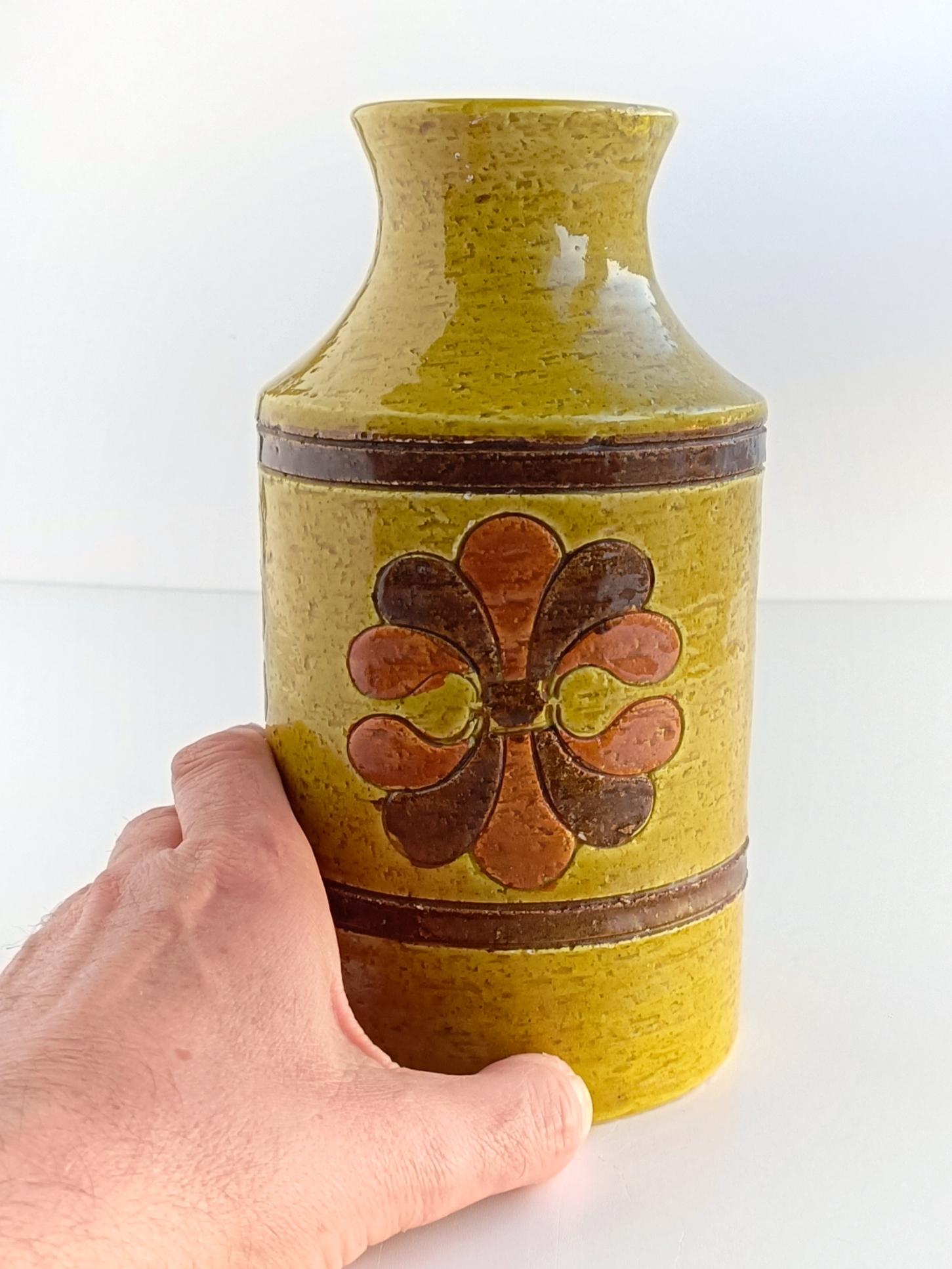 Vintage Italian Bitossi by Aldo Londi Mid Century Modern Ceramic Vase, 1960s In Excellent Condition For Sale In VALENCIA, ES
