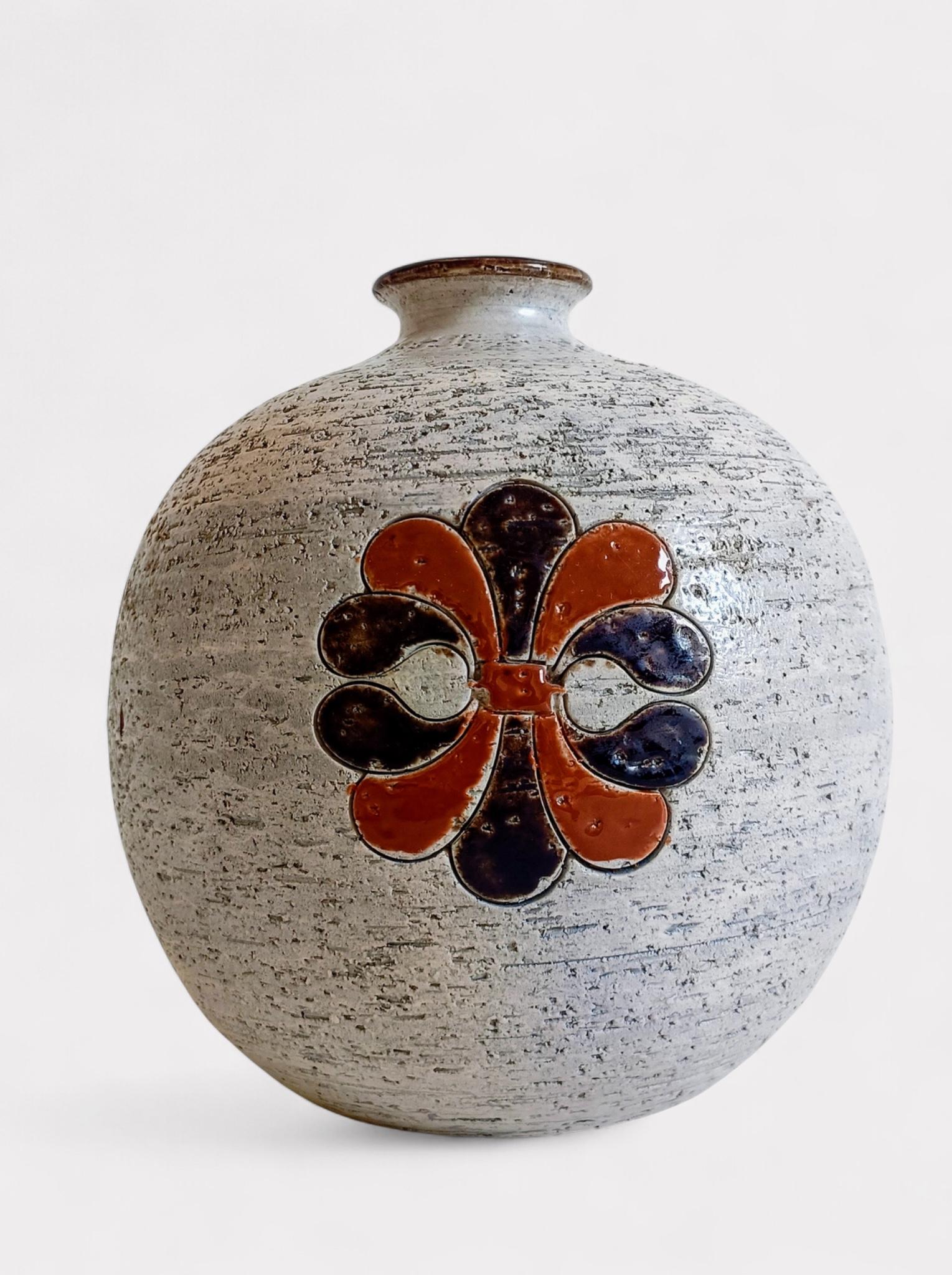Mid-20th Century Bitossi by Aldo Londi Chamotte Ball Vase, Italy, 1960s For Sale