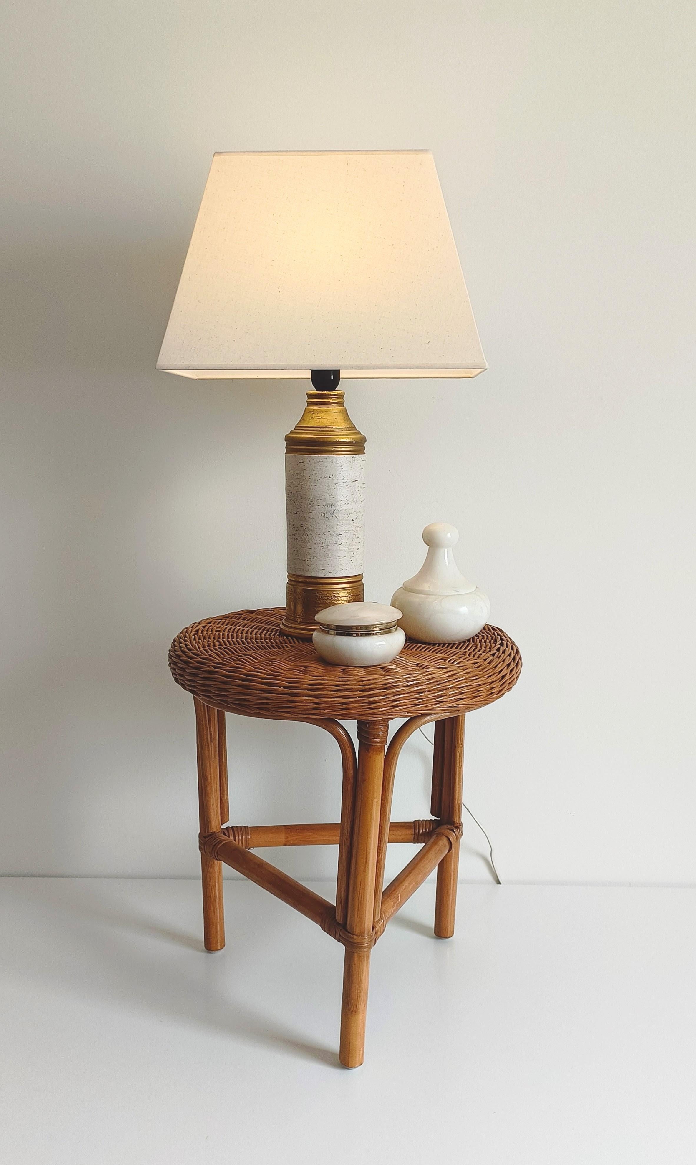 Lampe de table en céramique or/crème signée Aldo Londi, Italie, années 1970 en vente 2