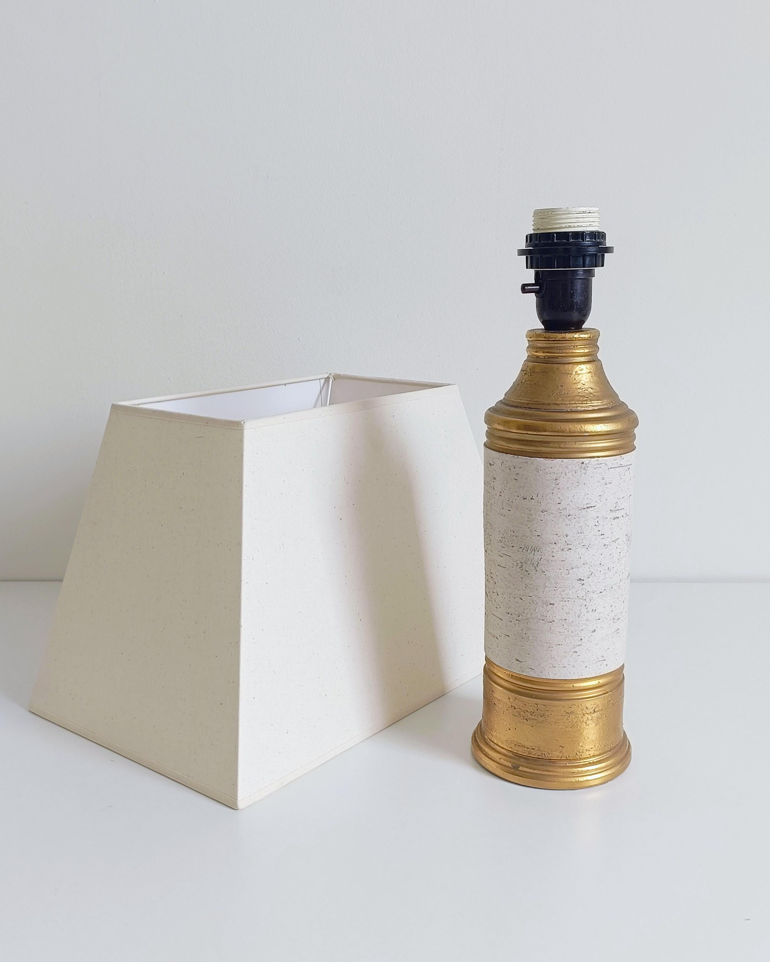 Lampe de table en céramique or/crème signée Aldo Londi, Italie, années 1970 en vente 5