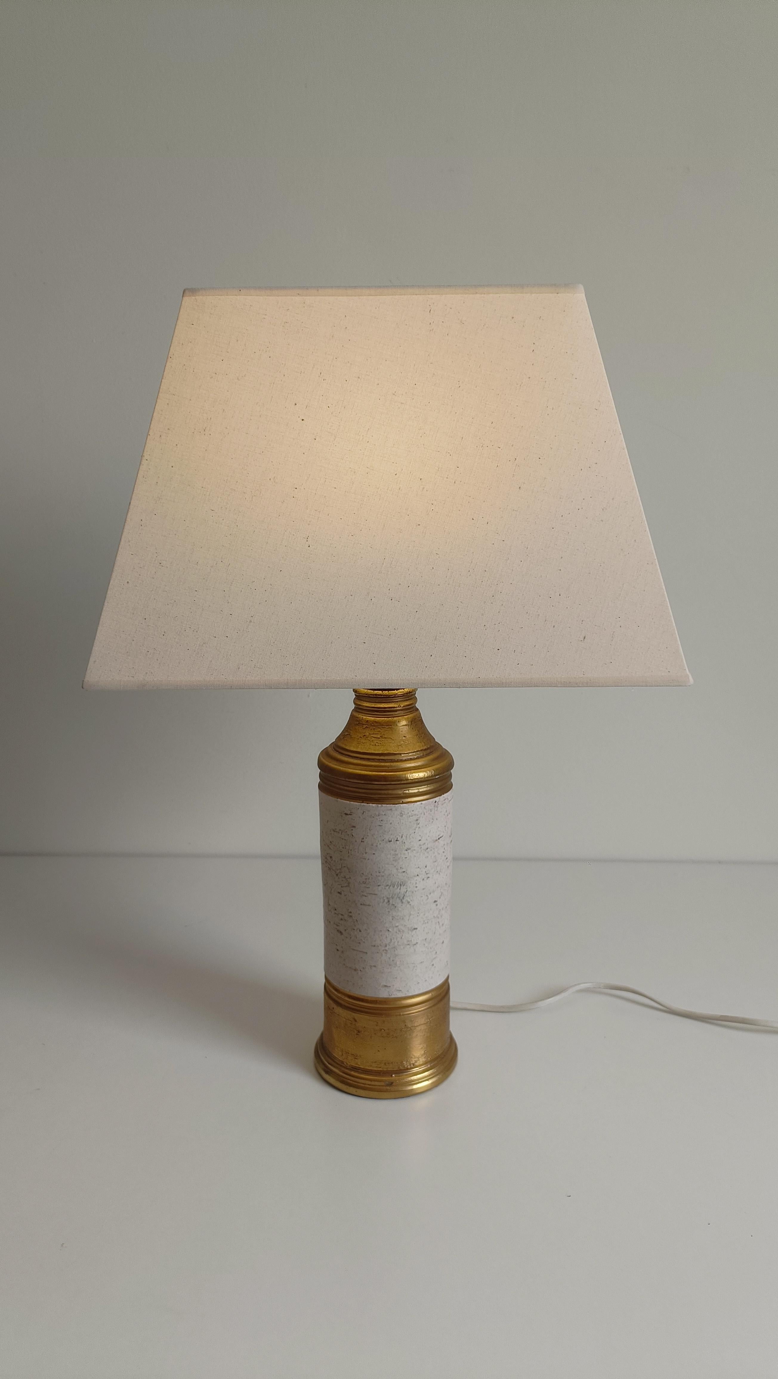 Lampe de table en céramique or/crème signée Aldo Londi, Italie, années 1970 en vente 6