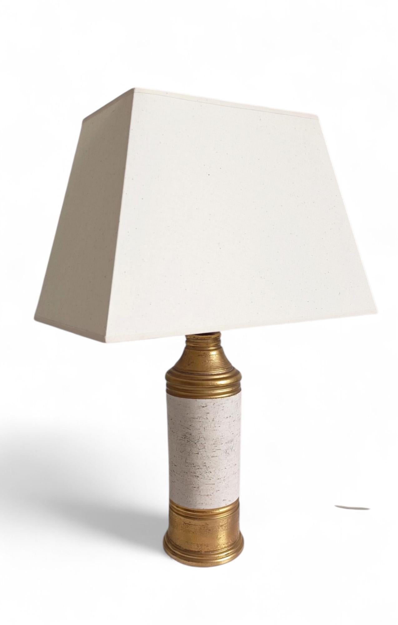 Lampe de table en céramique or/crème signée Aldo Londi, Italie, années 1970 en vente 1