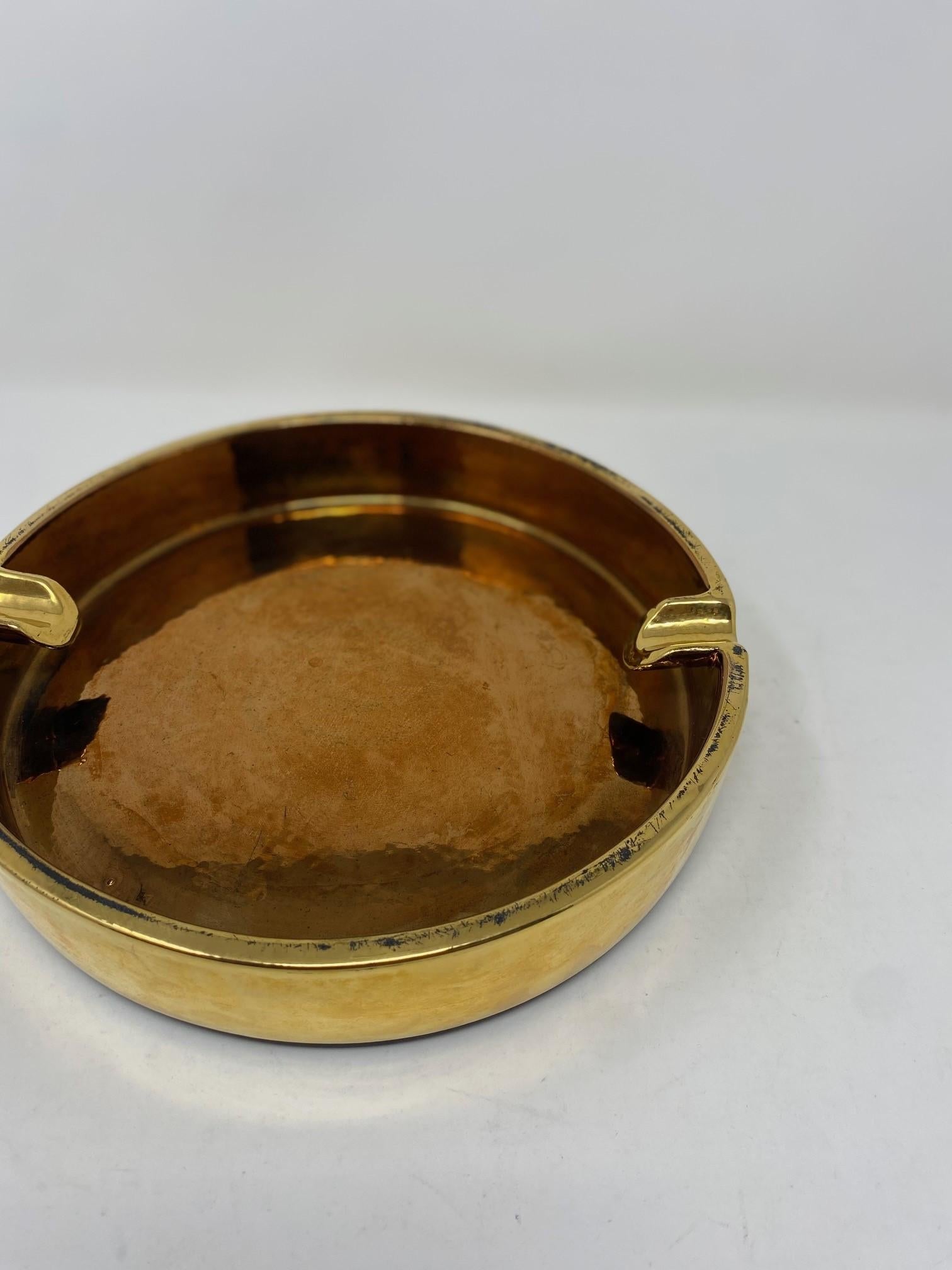 Hand-Crafted Bitossi Ceramic Ashtray Gold Berkeley House Signed Italy, 1960s For Sale