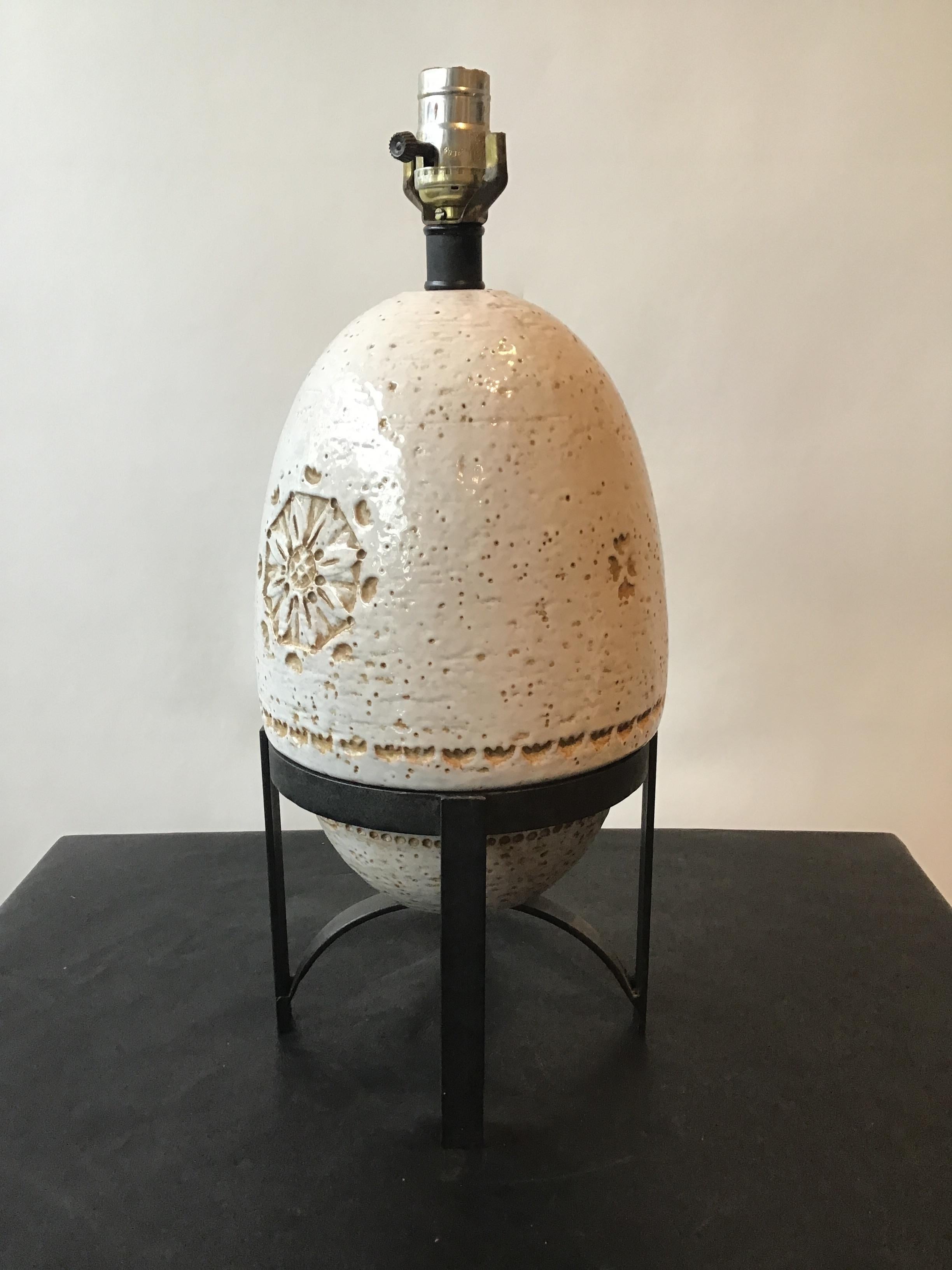 Bitossi Ceramic Lamp on Iron Base In Good Condition For Sale In Tarrytown, NY