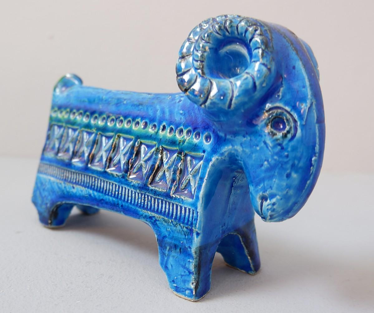 Bitossi ceramic Rimini Blu Ram figurine by Aldo Londi.