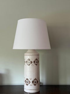 Bitossi Ceramic Table Lamp by Aldo Londi Heart Decor in creame & brown. 1970s.
