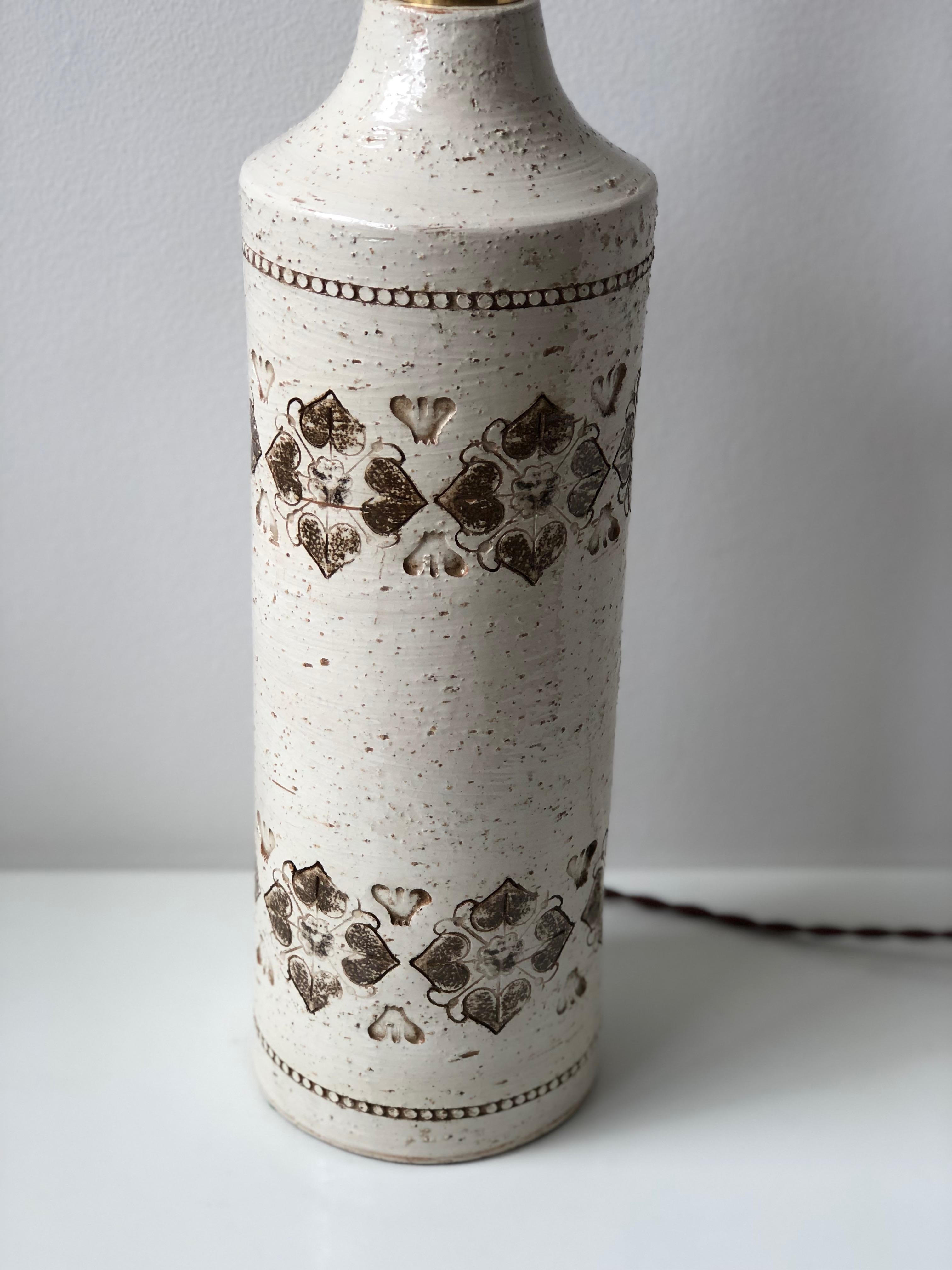 Lampe de table en céramique Bitossi par Aldo Londi Heart Decor en crème et marron. 1970s. en vente 1