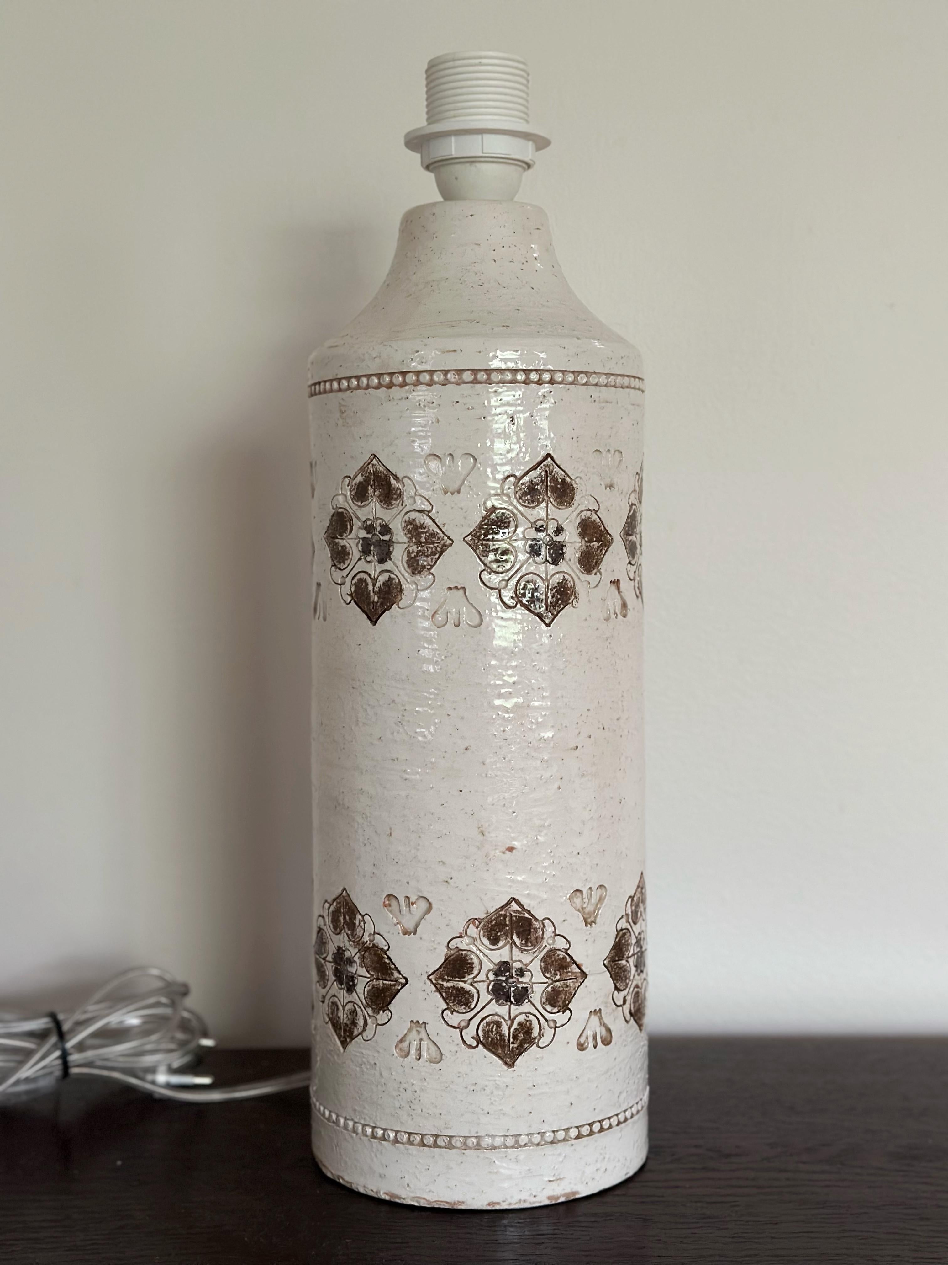 Lampe de table en céramique Bitossi par Aldo Londi Heart Decor en crème et marron. 1970s. en vente 2