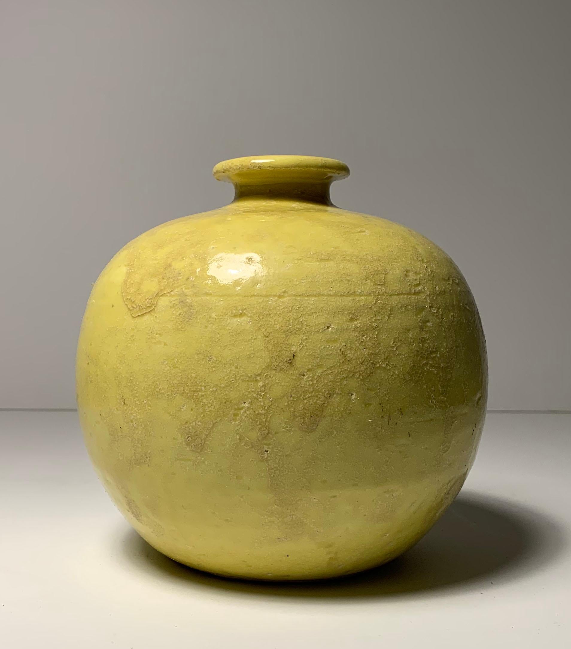 Bitossi ceramic vase by Aldo Londi.