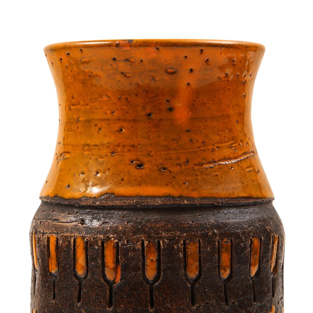 Bitossi Vase Ceramic Orange Chocolate Brown Incised Signed  In Good Condition In New York, NY