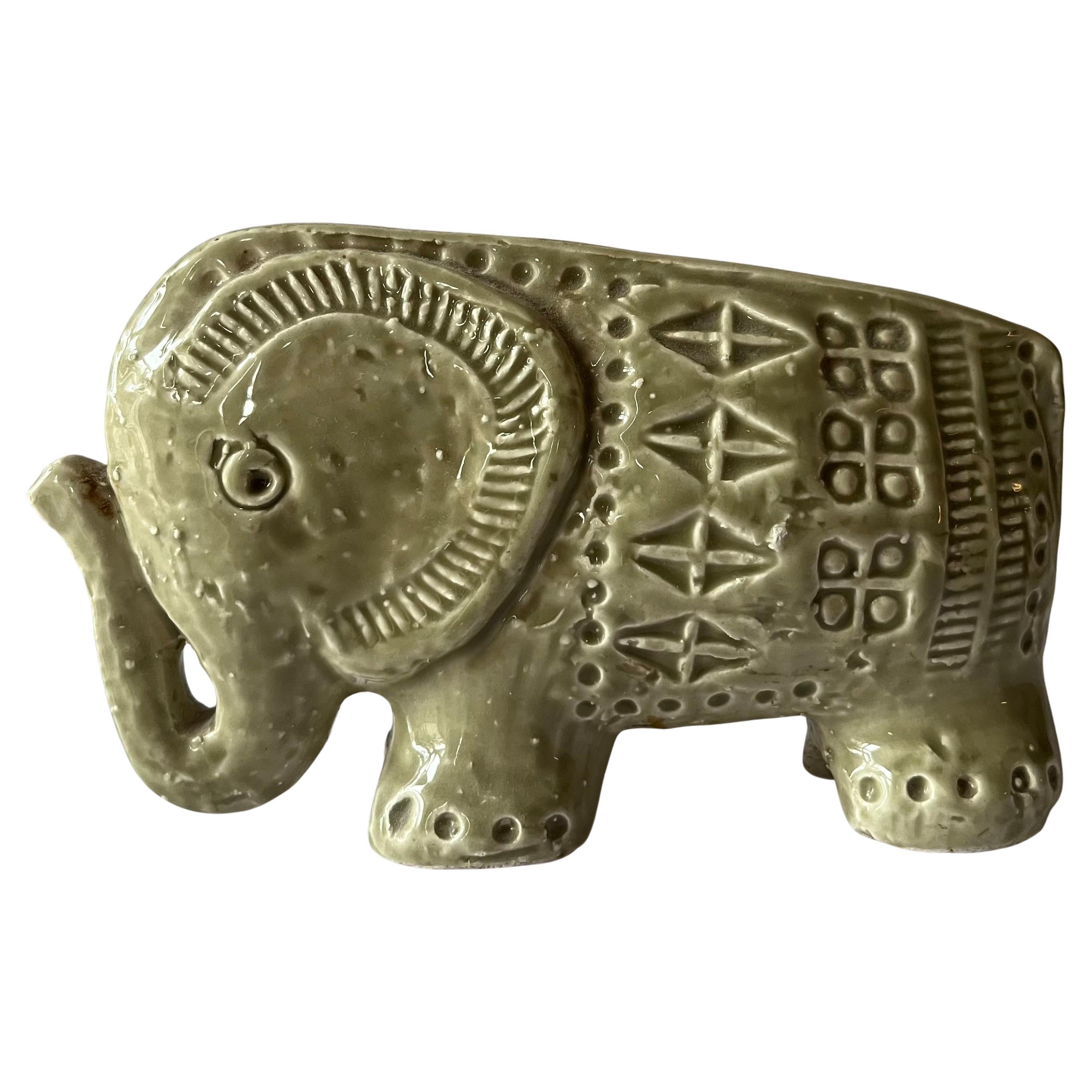 Bitossi Elephant Designed by Aldo Londi in rare pale Green, Italy, circa 1968 in vendita