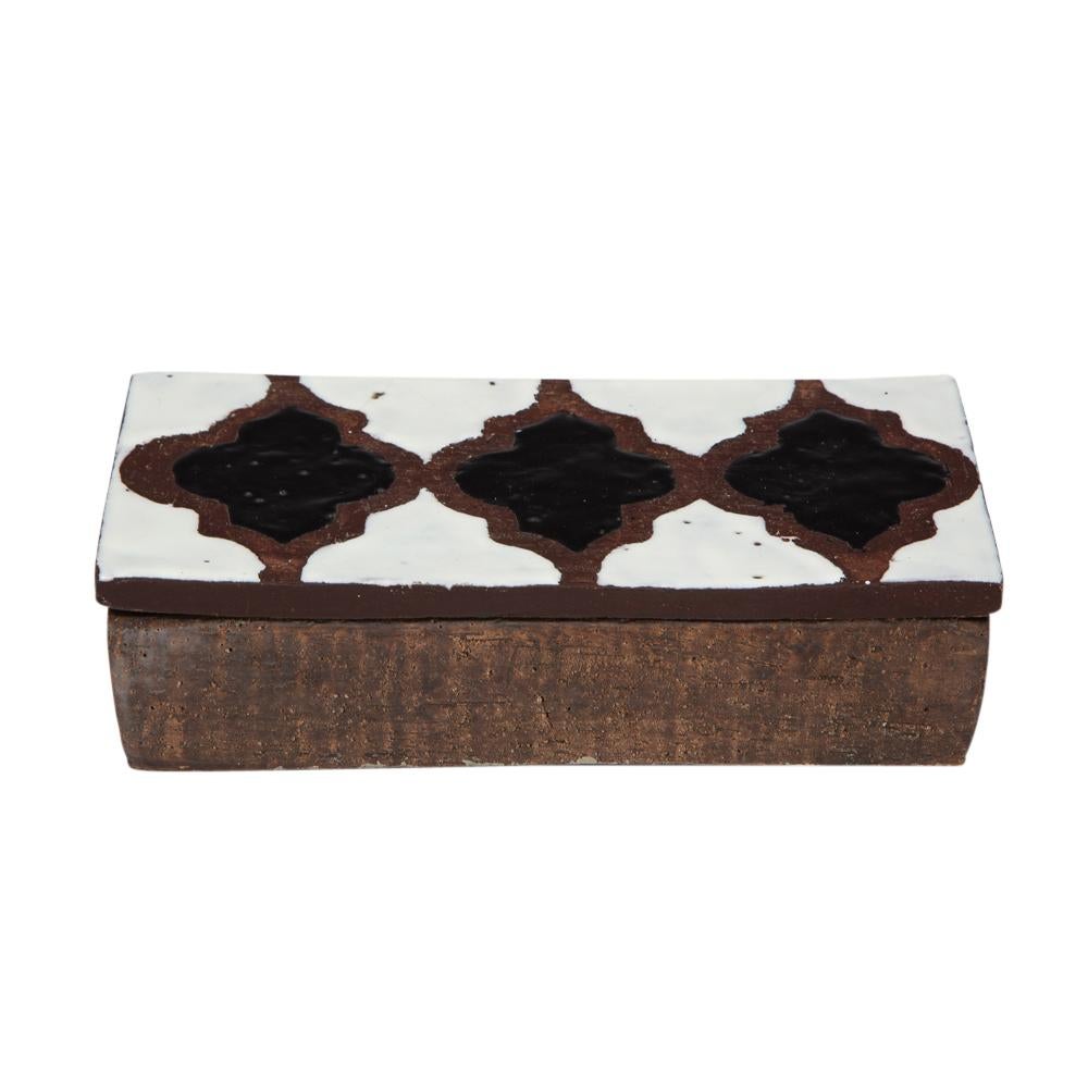 Bitossi for Raymor box, ceramic white, black, and brown, signed. Small lidded box glazed in chocolate brown, white and black from Aldo Londi's Piastrelle Bicolore series. The underside retains original Raymor Label which reads: 9639 B BIT.