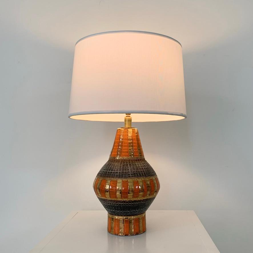 italien Lampe de table en céramique or et orange de Bitossi, vers 1970, Italie. en vente